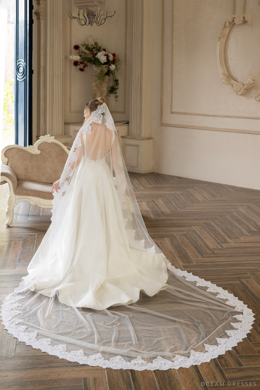 Mantilla Cathedral Wedding Veil (#JULEEN) - Dream Dresses by P.M.N.