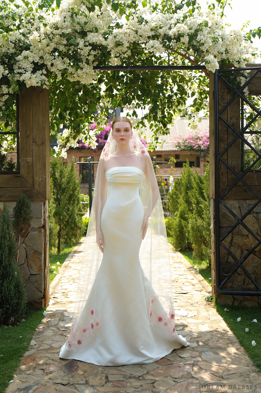 Handmade Wedding Veil with Bird and Floral Embroidery (#STEFAN) - Dream Dresses by P.M.N.