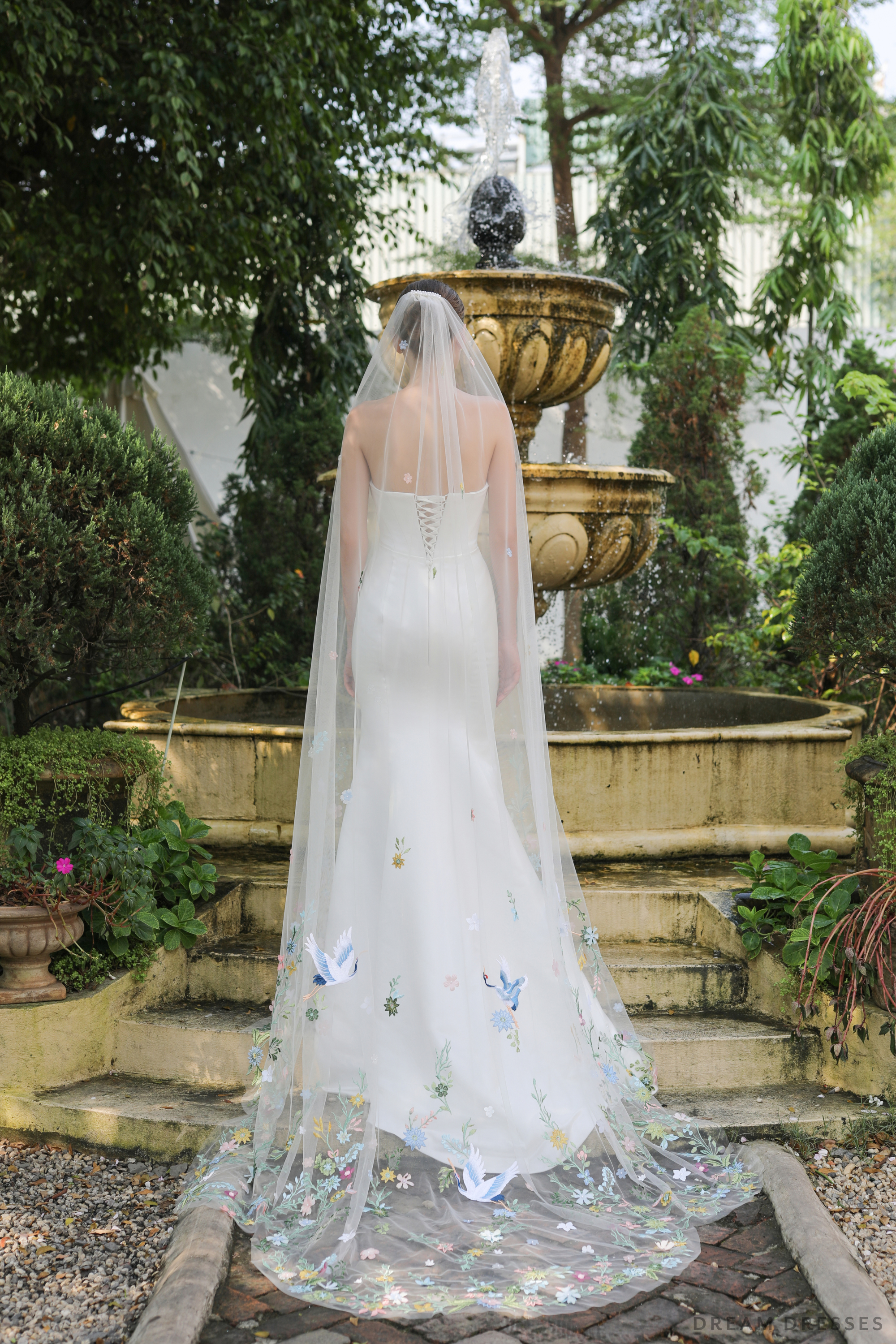3D Flowers Chapel Veil (#AVERY)