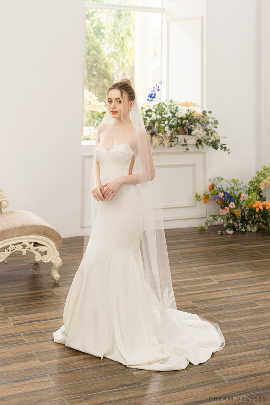 Bridal Veil with Large Floral Lace (#ISABELLE) - Dream Dresses by P.M.N.