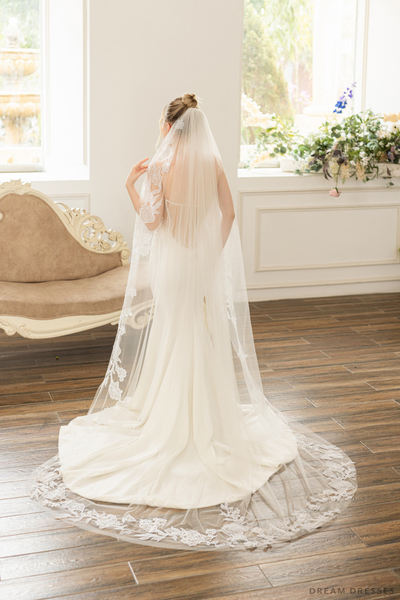 DreamDress By PMN Laurence Wedding Veil Soft Tulle Floral Hand-Applied Lace Appliqu Light Ivory | Size: Cathedral DreamDress By PMN Laurence Wedding Veil Soft Tulle Floral Hand-Applied Lace Appliqu Light Ivory | Size: Cathedral