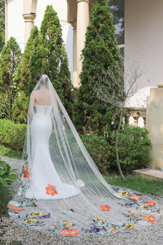 Single Tier Bridal Veil with Flowers (#ALIEAH) - Dream Dresses by P.M.N.