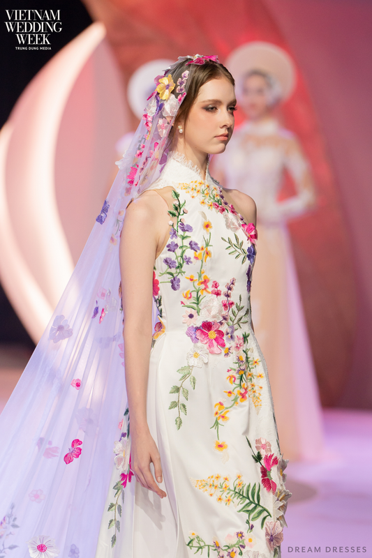 White Bridal Ao Dai | Modern Vietnamese Bridal Dress with Floral Lace (#AURELINA) - Dream Dresses by P.M.N.
