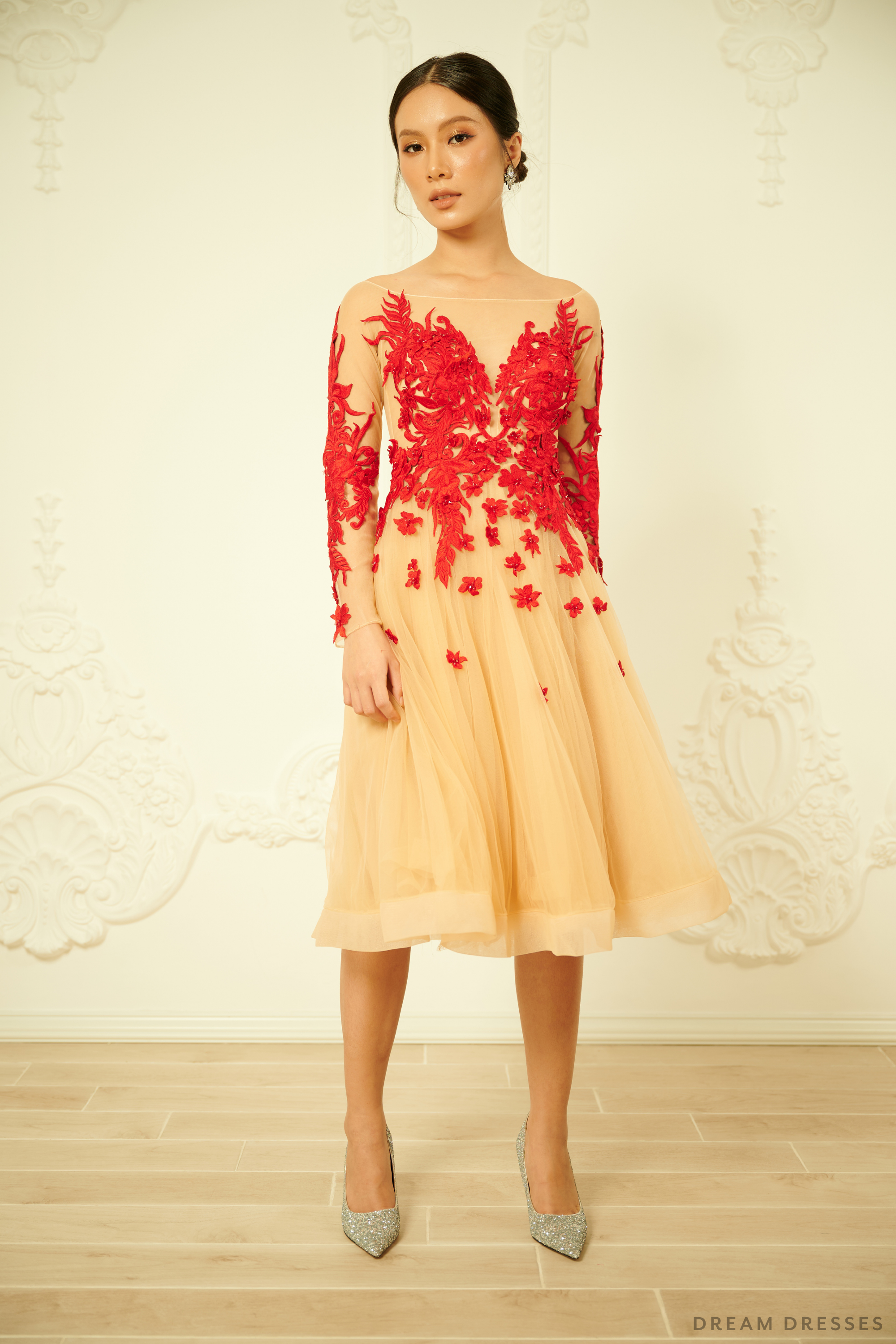 Short Red Dress with Embroidery (#NICOLETTA)