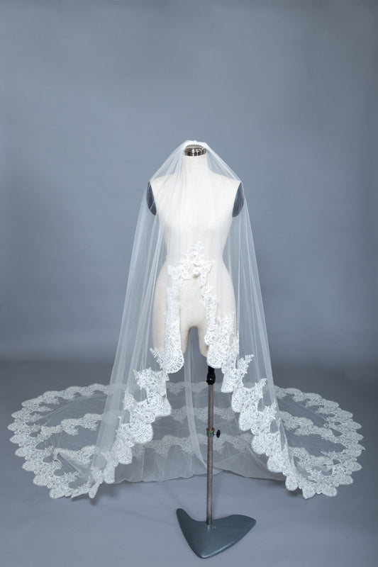 Three Layers Cathedral Veil (#Damia) - Dream Dresses by P.M.N
- 1