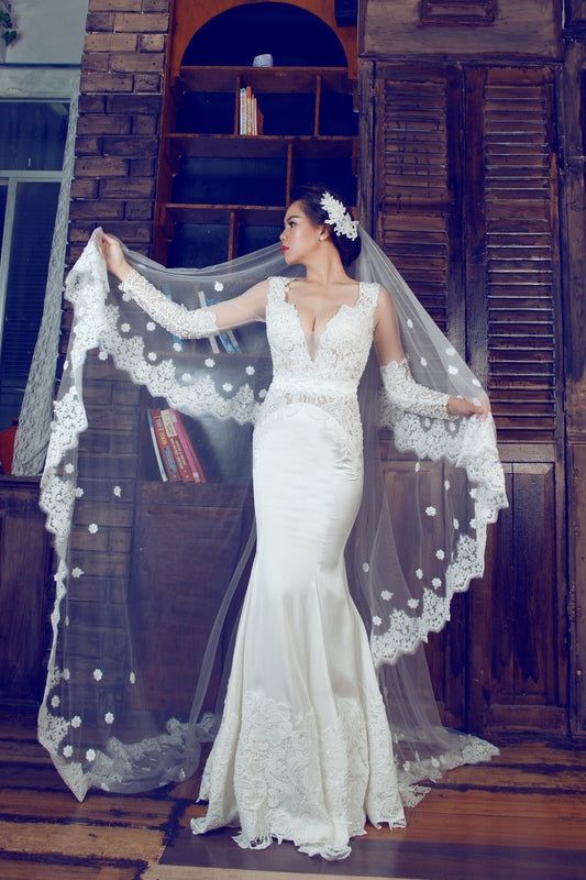 Two-tier Chapel Length Veil With Lace Appliqué Edge (Style #PB098) - Dream Dresses by P.M.N
- 1
