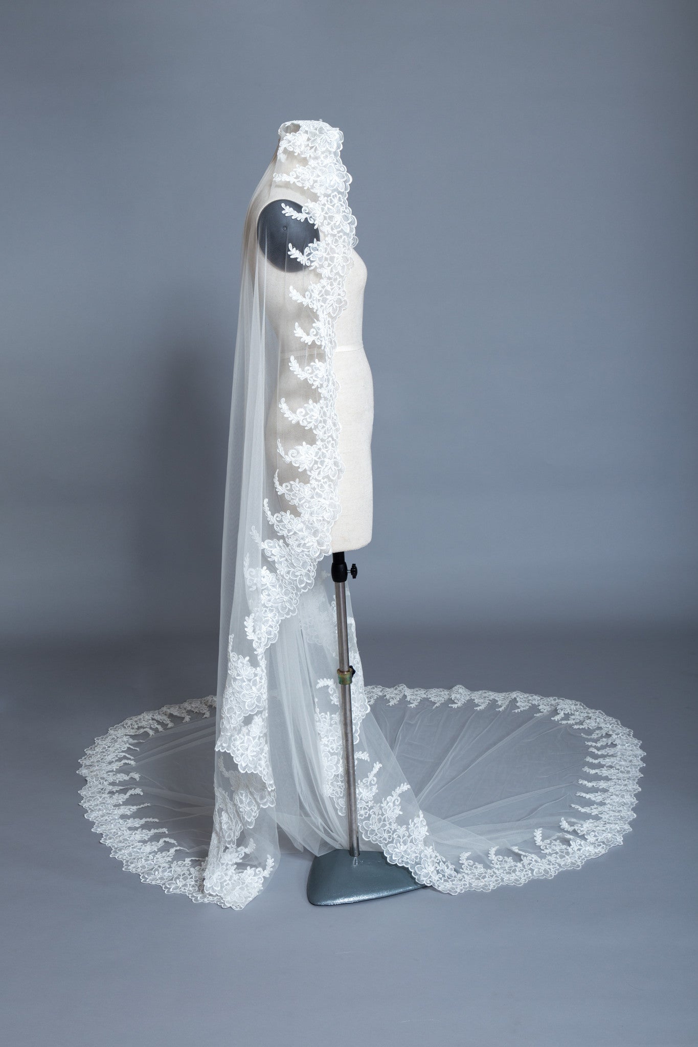 Cathedral Wedding Veil (#Irina)