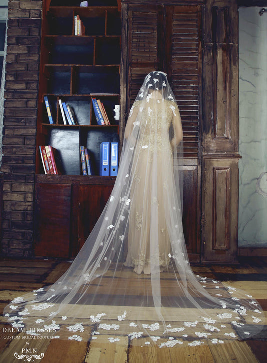 One-tier Cathedral Length Veil With Lace Appliqué (#PB099) - Dream Dresses by P.M.N
- 1