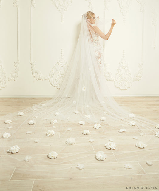 Cathedral Bridal Veil With Flowers (#Tahlia) - Dream Dresses by P.M.N.