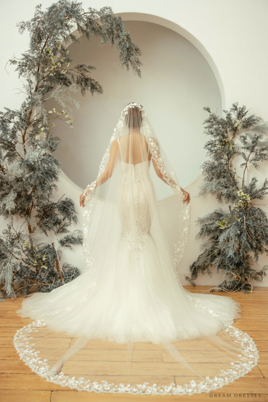 Cathedral Mantilla Floral Veil (#Lisanne) - Dream Dresses by P.M.N.