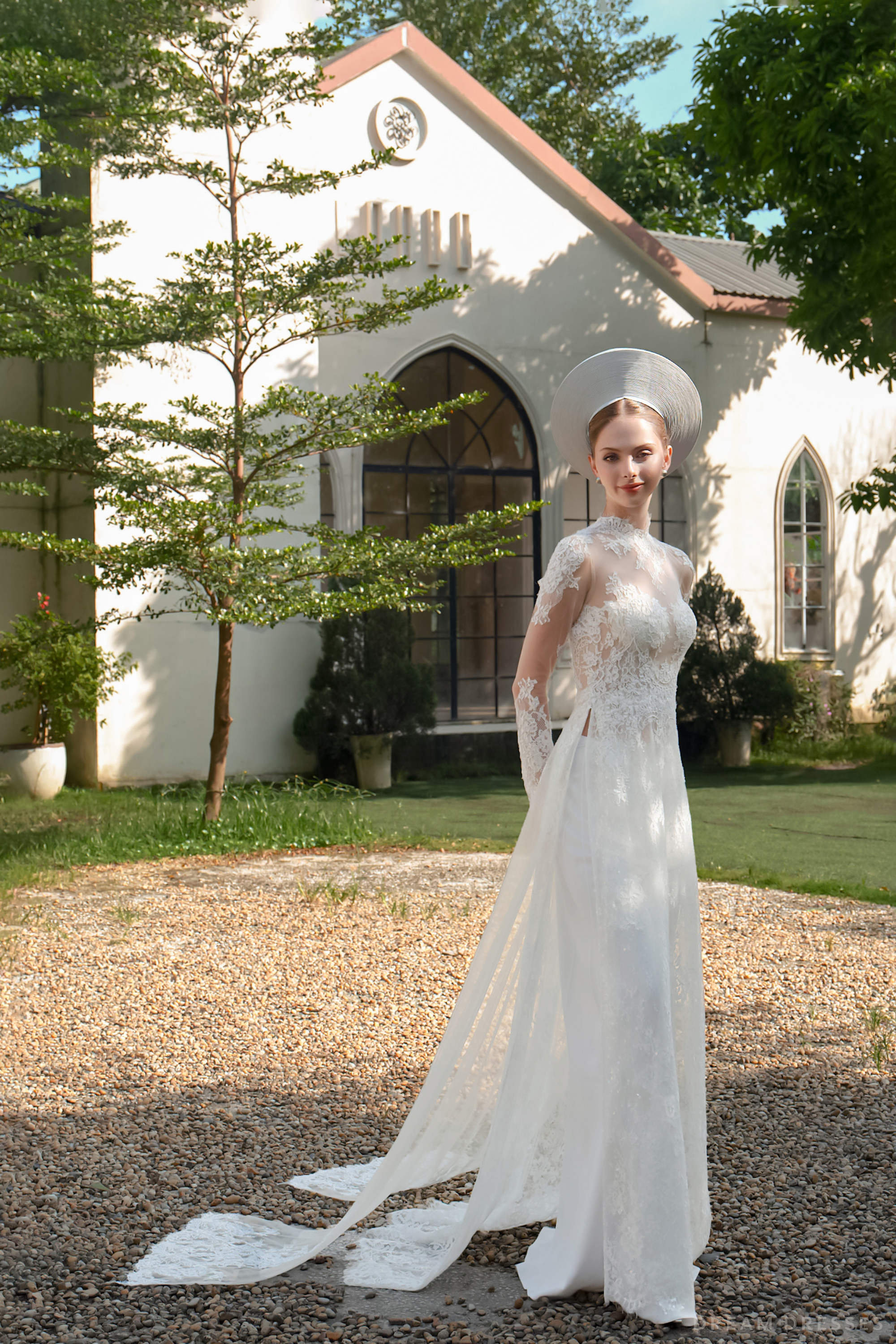 White Bridal Ao Dai | Modern Vietnamese Bridal Dress with French Lace (#AMBERLY)
