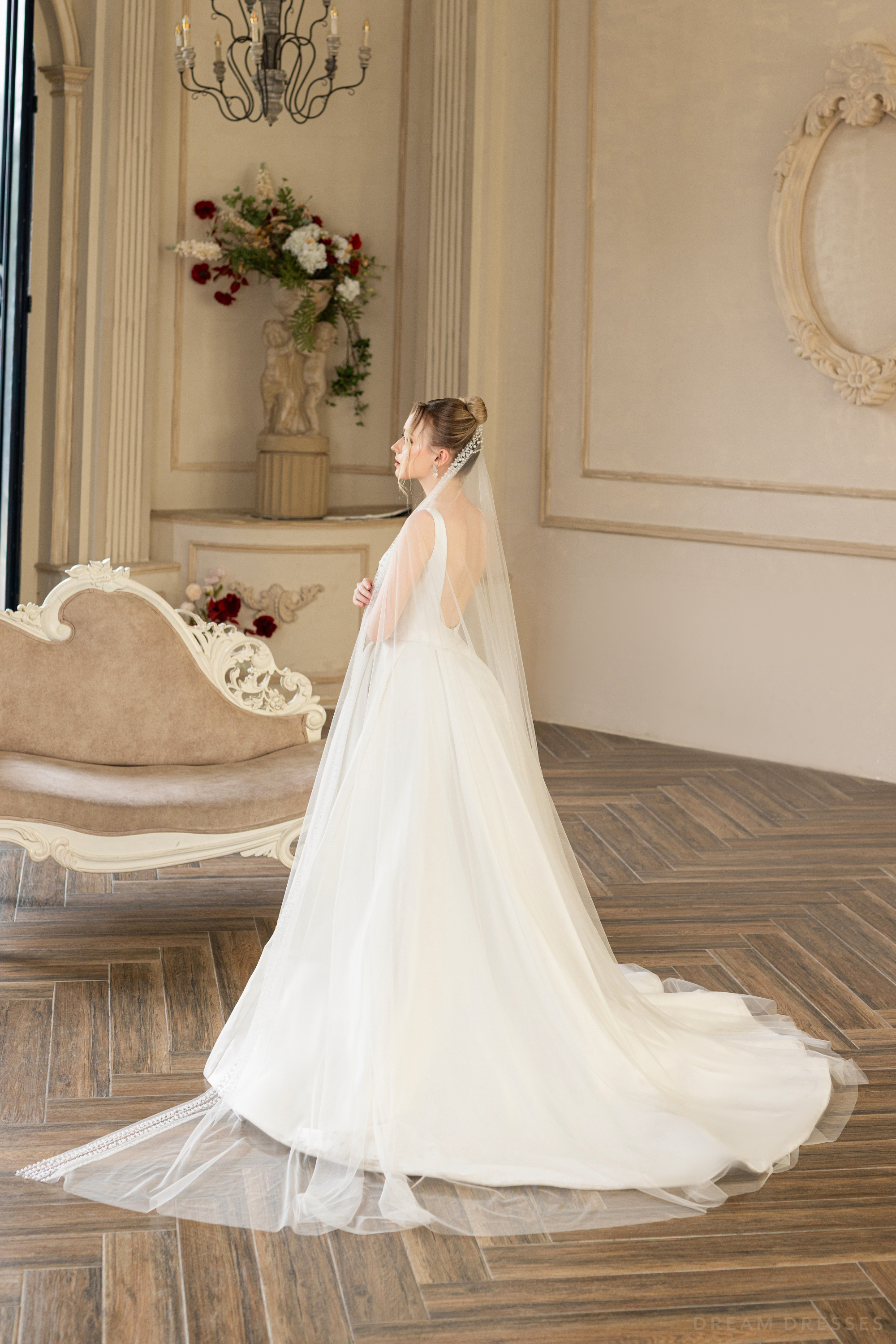 DreamDress By PMN Queen Wedding Veil Light Silk Tulle With Pearls | Size: Chapel DreamDress By PMN Queen Wedding Veil Light Silk Tulle With Pearls | Size: Chapel