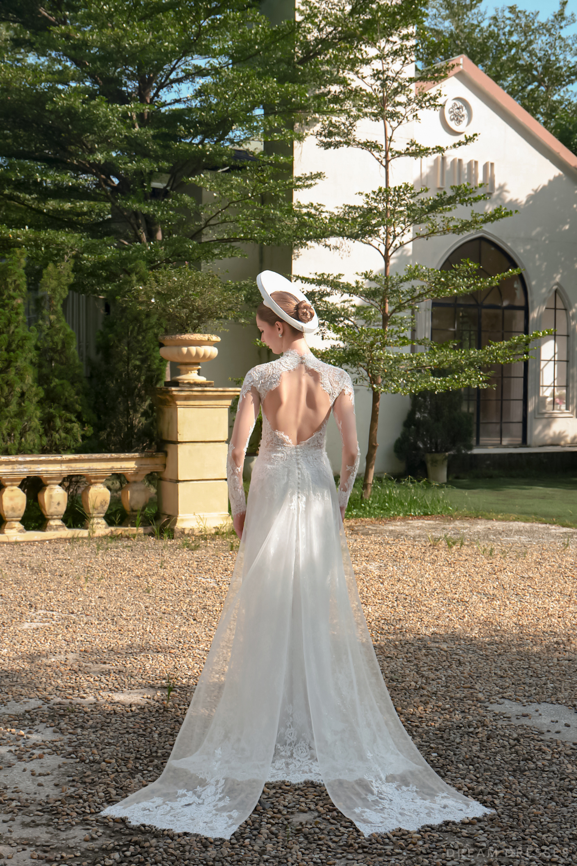 White Bridal Ao Dai | Modern Vietnamese Bridal Dress with French Lace (#AMBERLY) - Dream Dresses by P.M.N.
