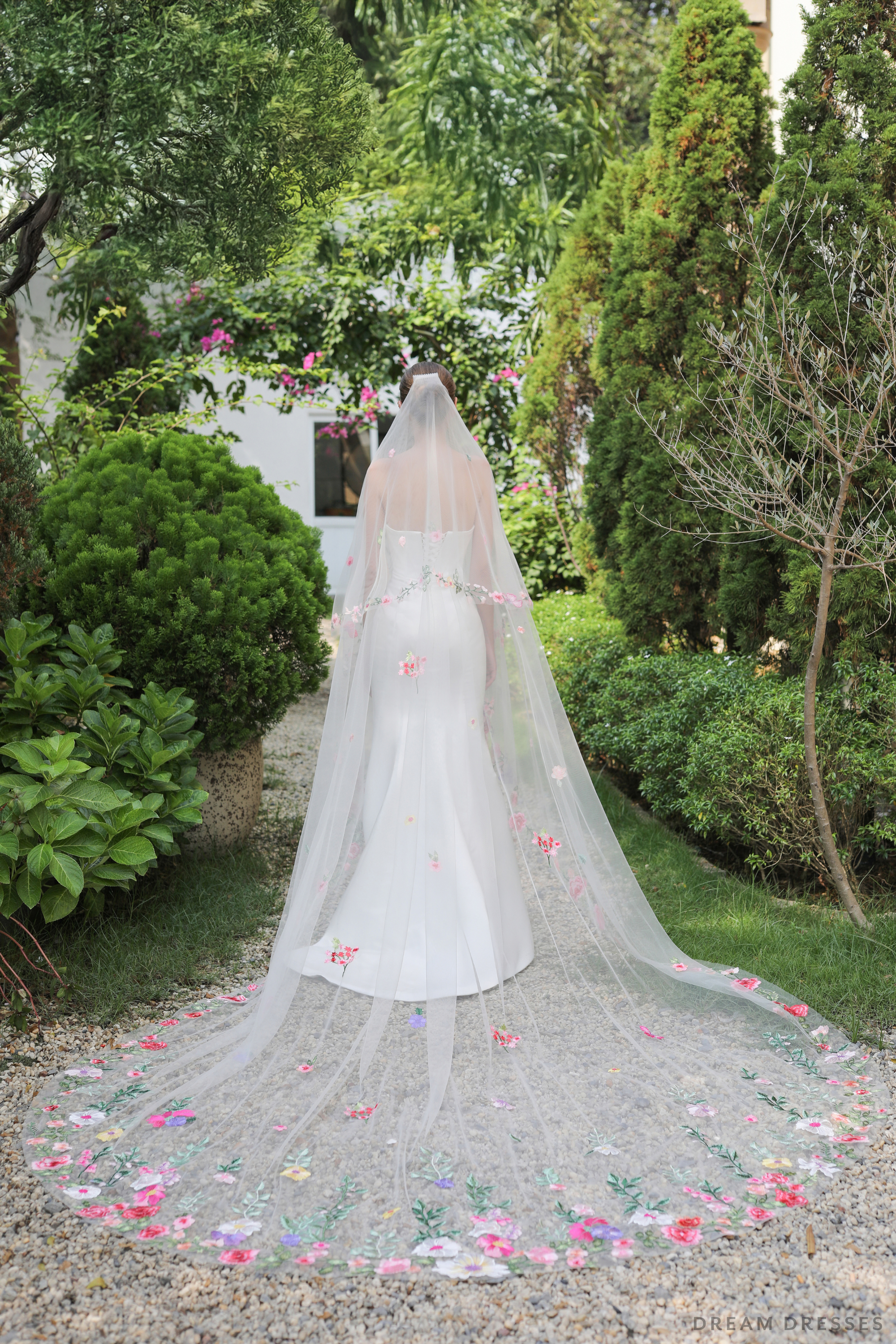 Drop Veil with Colorful Floral Lace (#EMMA) - Dream Dresses by P.M.N.