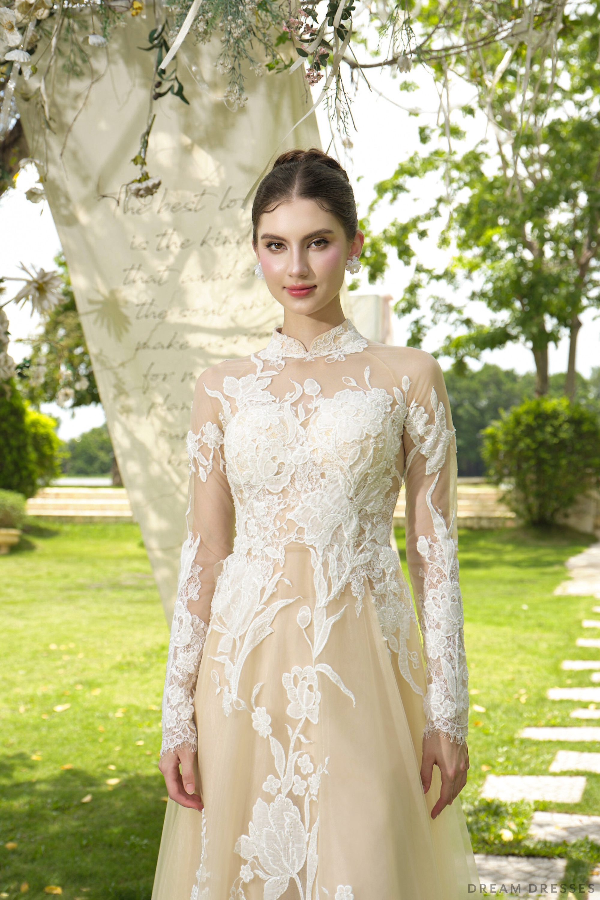 Champagne Modern Vietnamese Bridal o Di Tulip Tulle Dress Champagne Modern Vietnamese Bridal o Di Tulip Tulle Dress