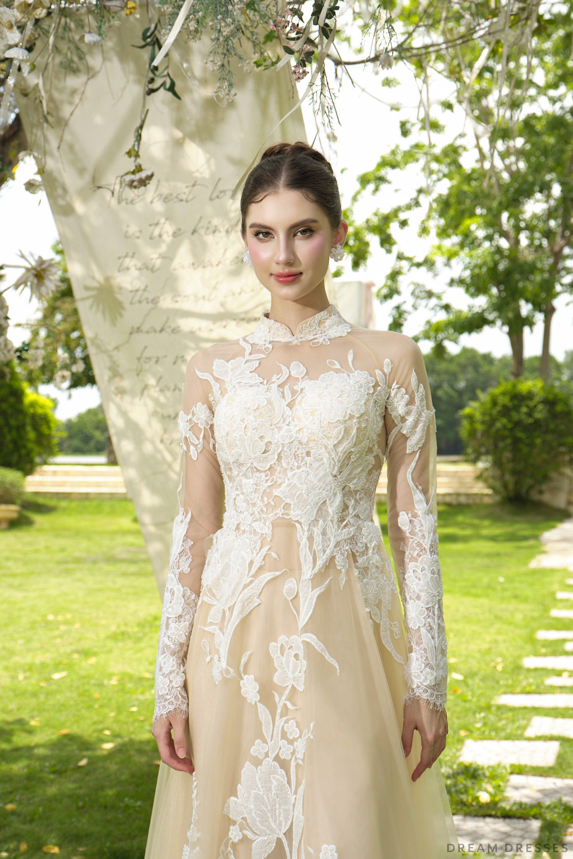 vietnamese wedding dress Female Ao Dai #7 Step into timeless elegance with this stunning Wedding Ao Dai Traditional Vietnamese Wedding Dress |