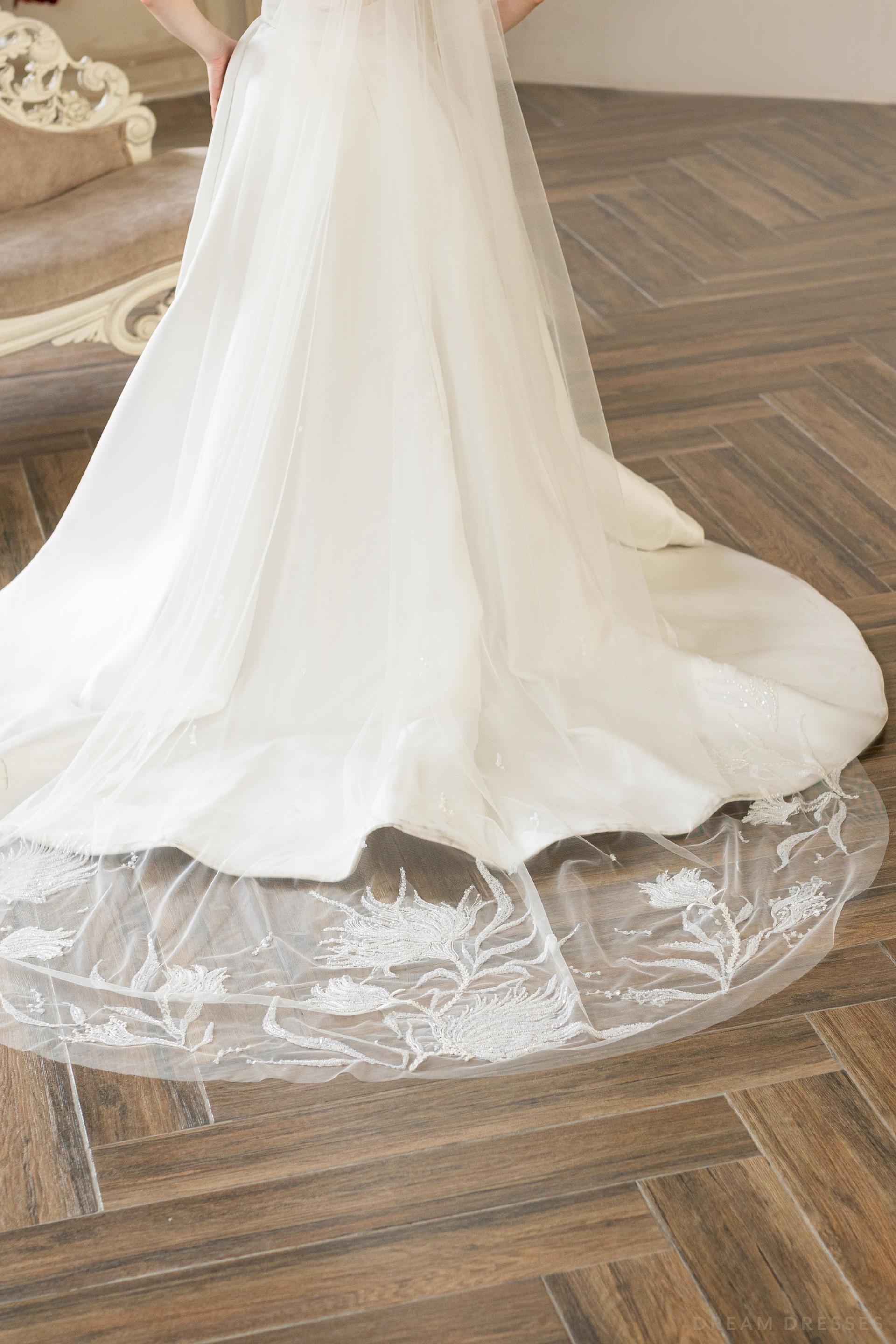 Couture Bridal Veil with Floral Lace (#DIANDRA) - Dream Dresses by P.M.N.