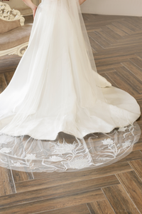 Couture Bridal Veil with Floral Lace (#DIANDRA) - Dream Dresses by P.M.N.