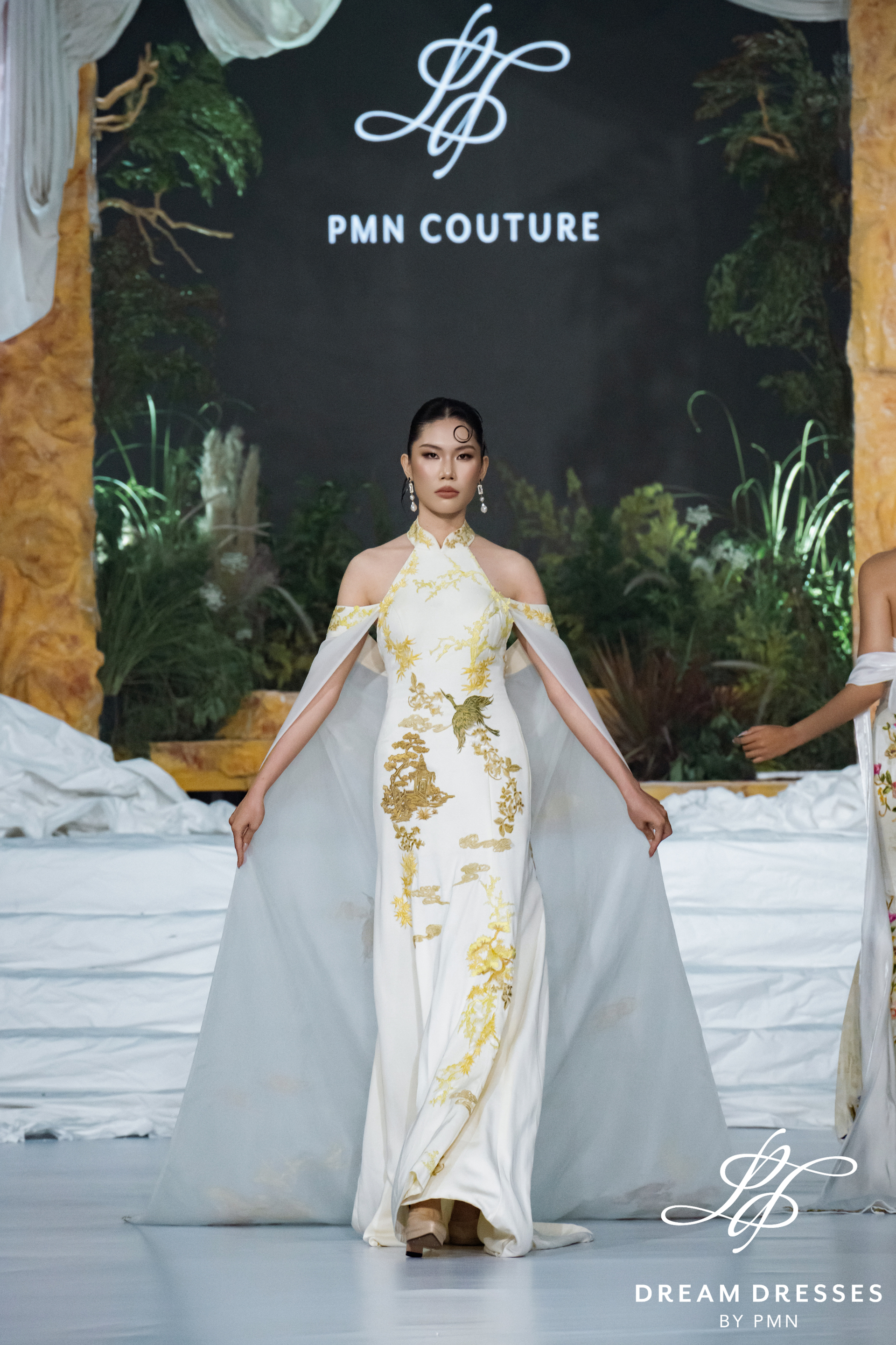 Bridal Dress with Custom Asia Embroidery (#ZILAN)