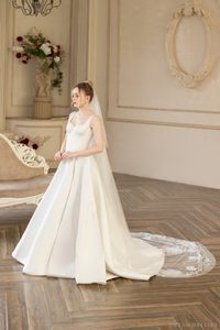 Couture Bridal Veil with Floral Lace (#DIANDRA) - Dream Dresses by P.M.N.