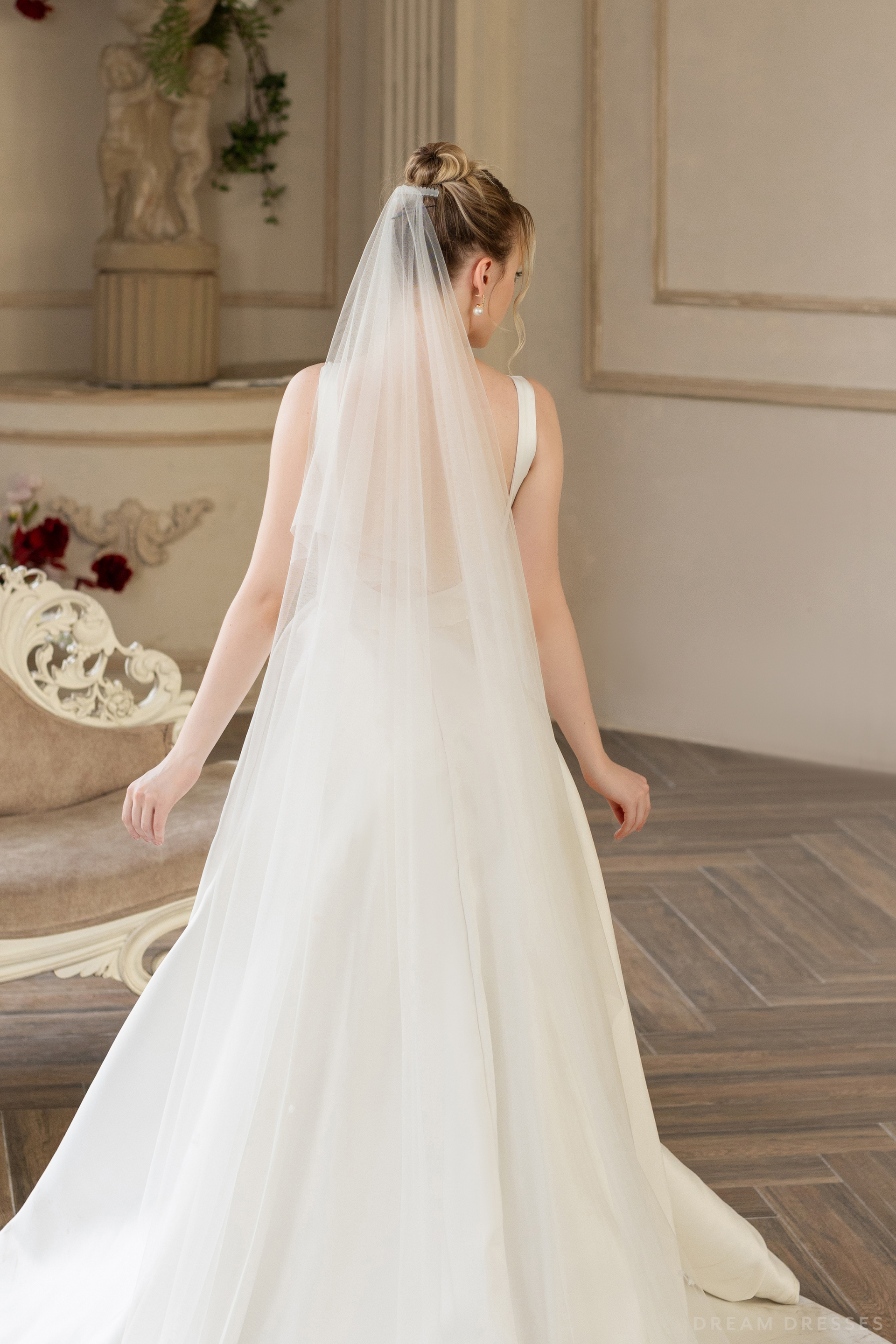 Couture Bridal Veil with Floral Lace (#DIANDRA) - Dream Dresses by P.M.N.