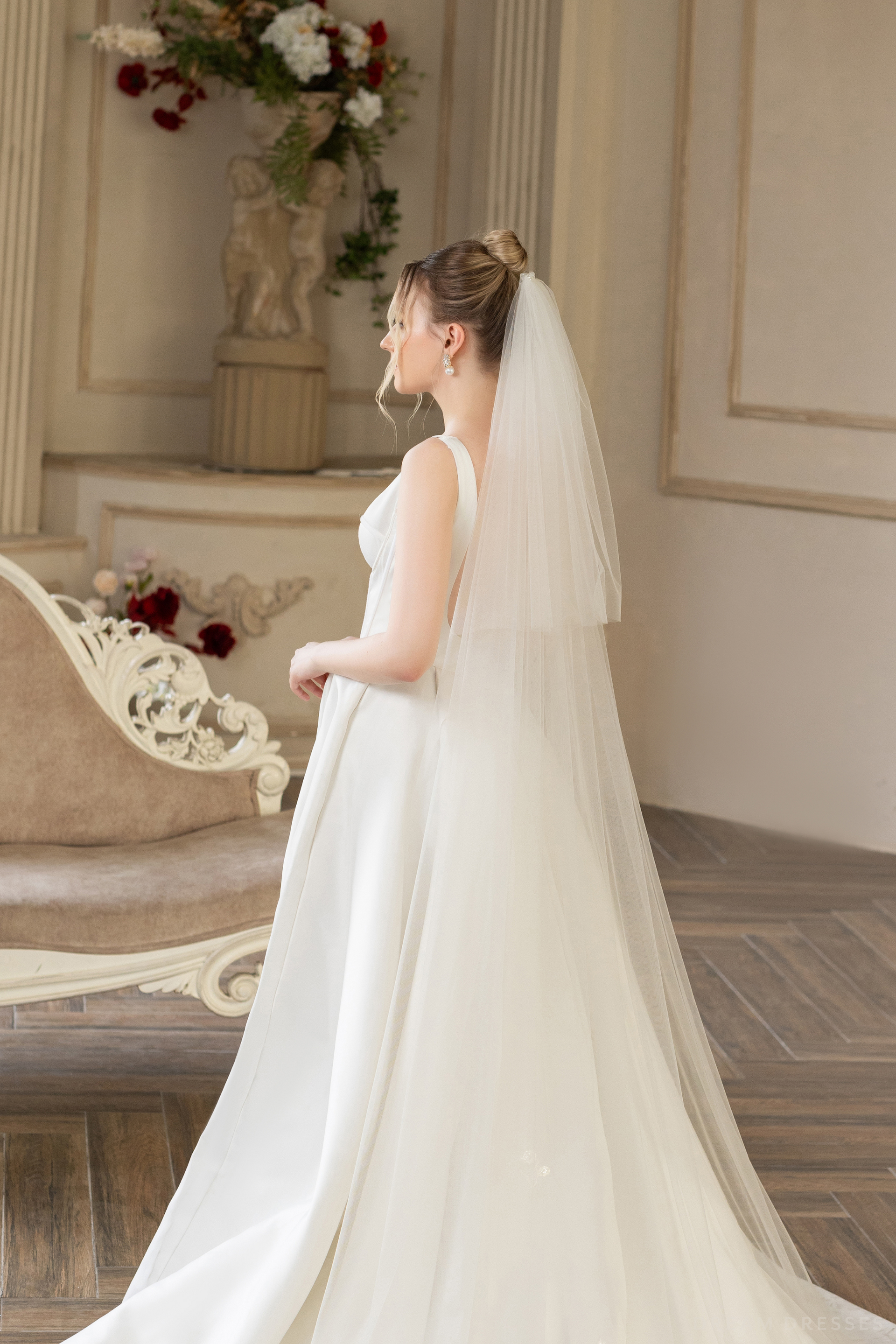 Couture Bridal Veil with Floral Lace (#DIANDRA) - Dream Dresses by P.M.N.