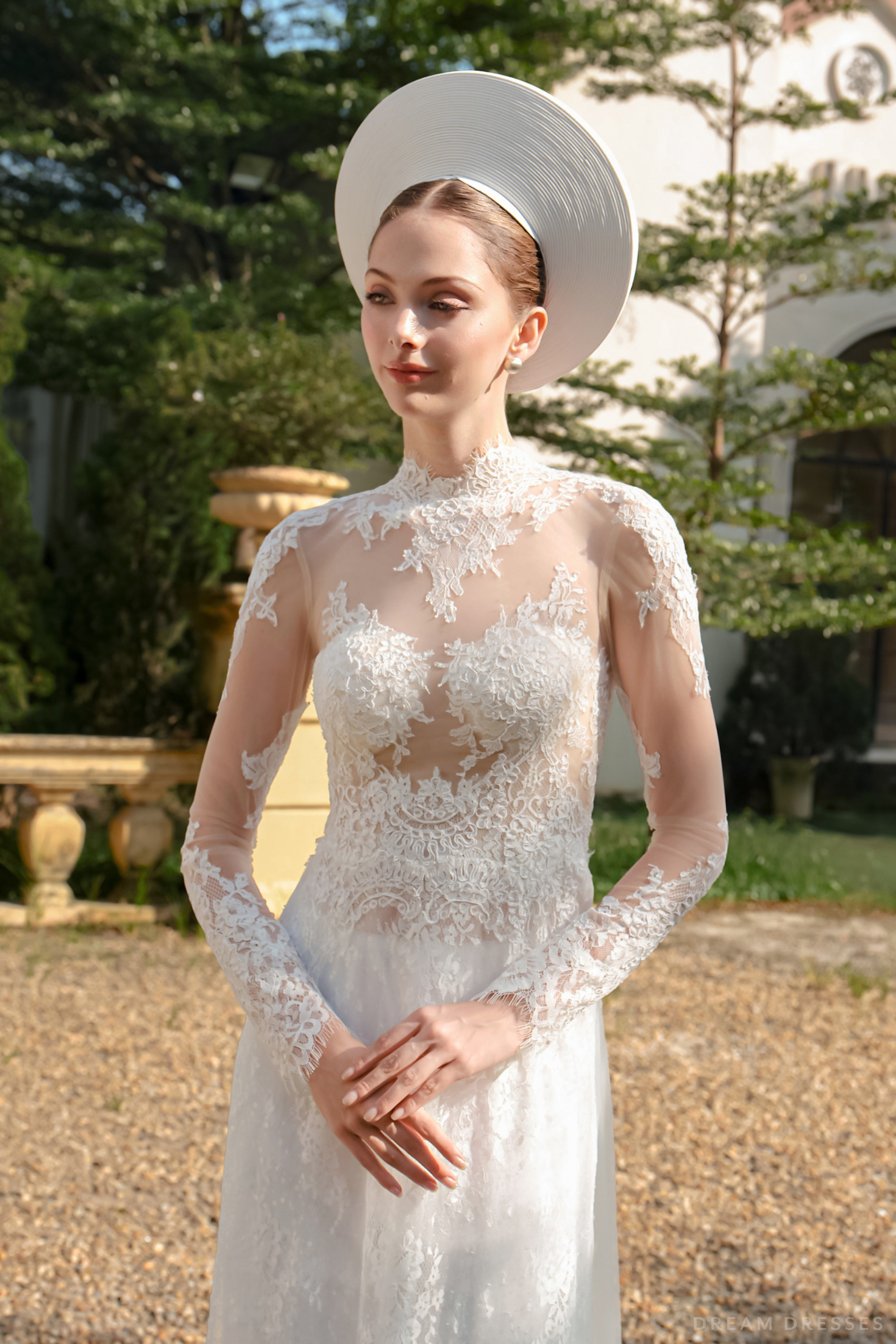 White Bridal Ao Dai | Modern Vietnamese Bridal Dress with French Lace (#AMBERLY)