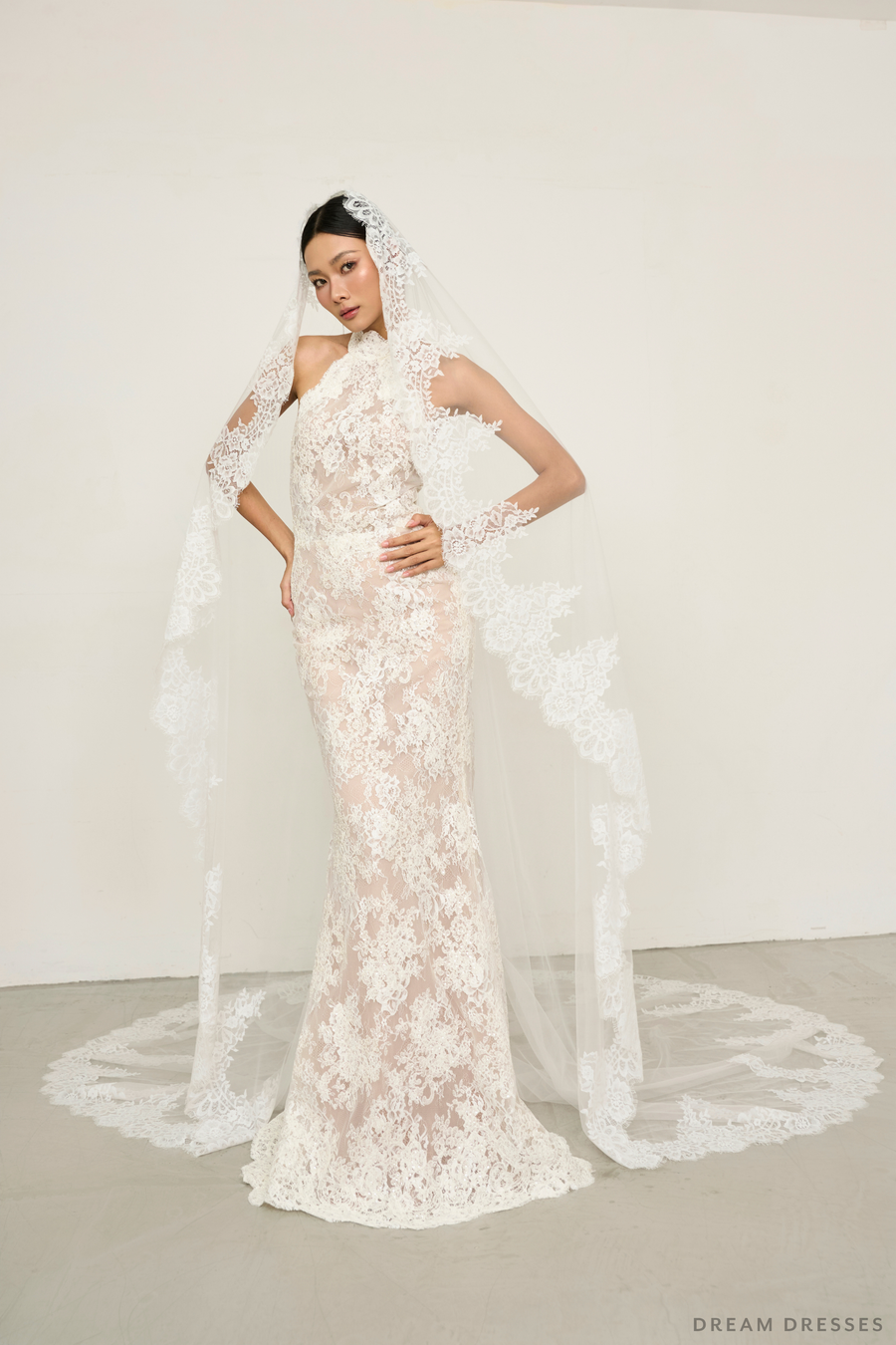 Mantilla Bridal Lace Veil (#ISOLDE) - Dream Dresses by P.M.N.