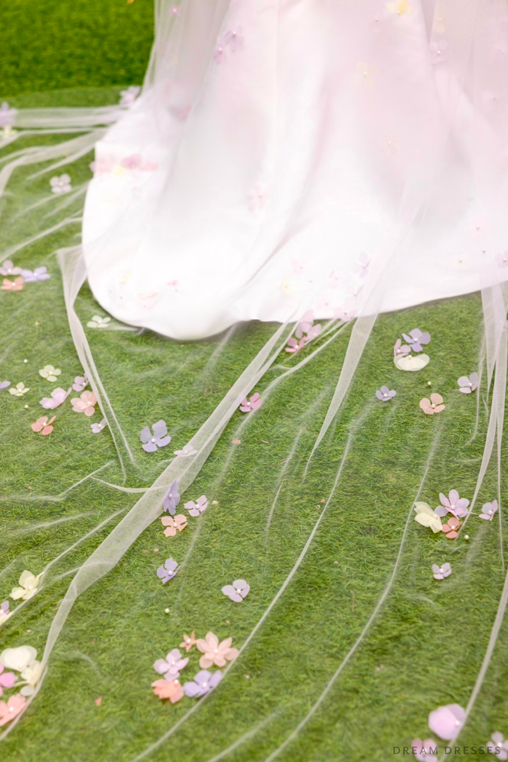 Bridal Veil with 3D Flowers (#ESIYA) - Dream Dresses by P.M.N.