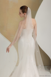 Bridal Veil with 3D Flowers (#ESIYA) - Dream Dresses by P.M.N.