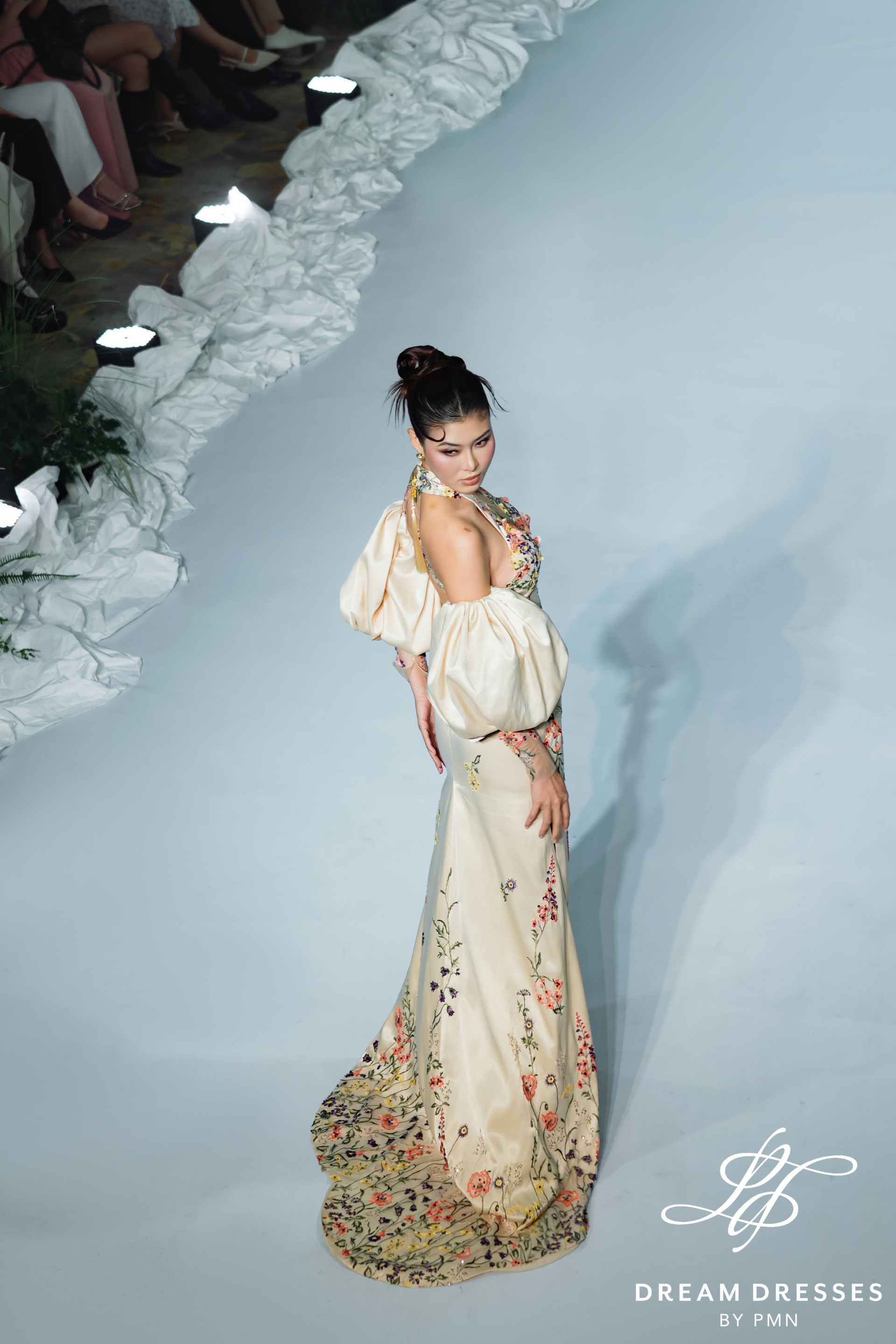 Ivory Chinese Cheongsam wedding dress (#JINYU)