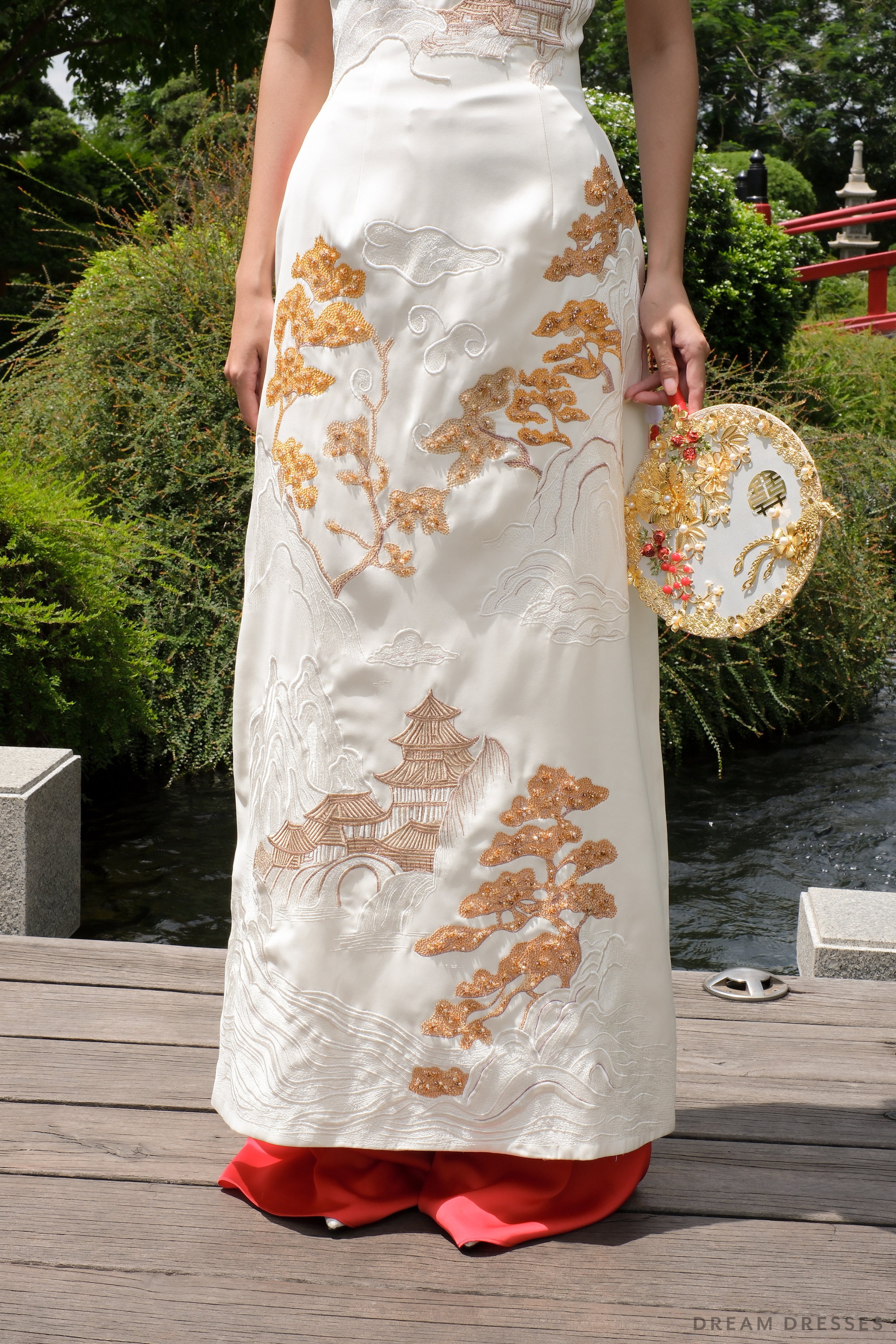 White Bridal Embroidery Ao Dai | Modern Vietnamese Bridal Dress (#YULAN)
