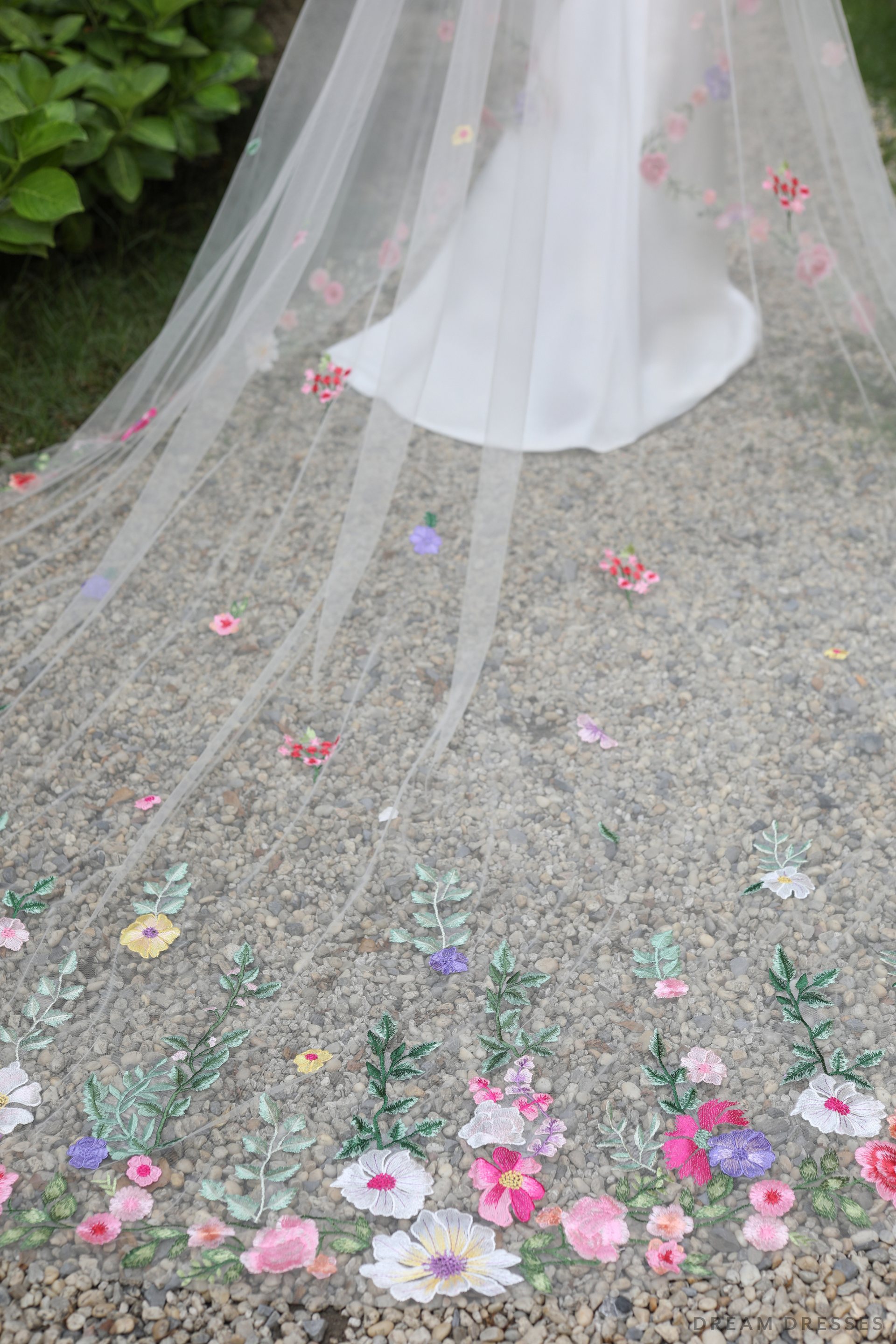 Drop Veil with Colorful Floral Lace (#EMMA) - Dream Dresses by P.M.N.