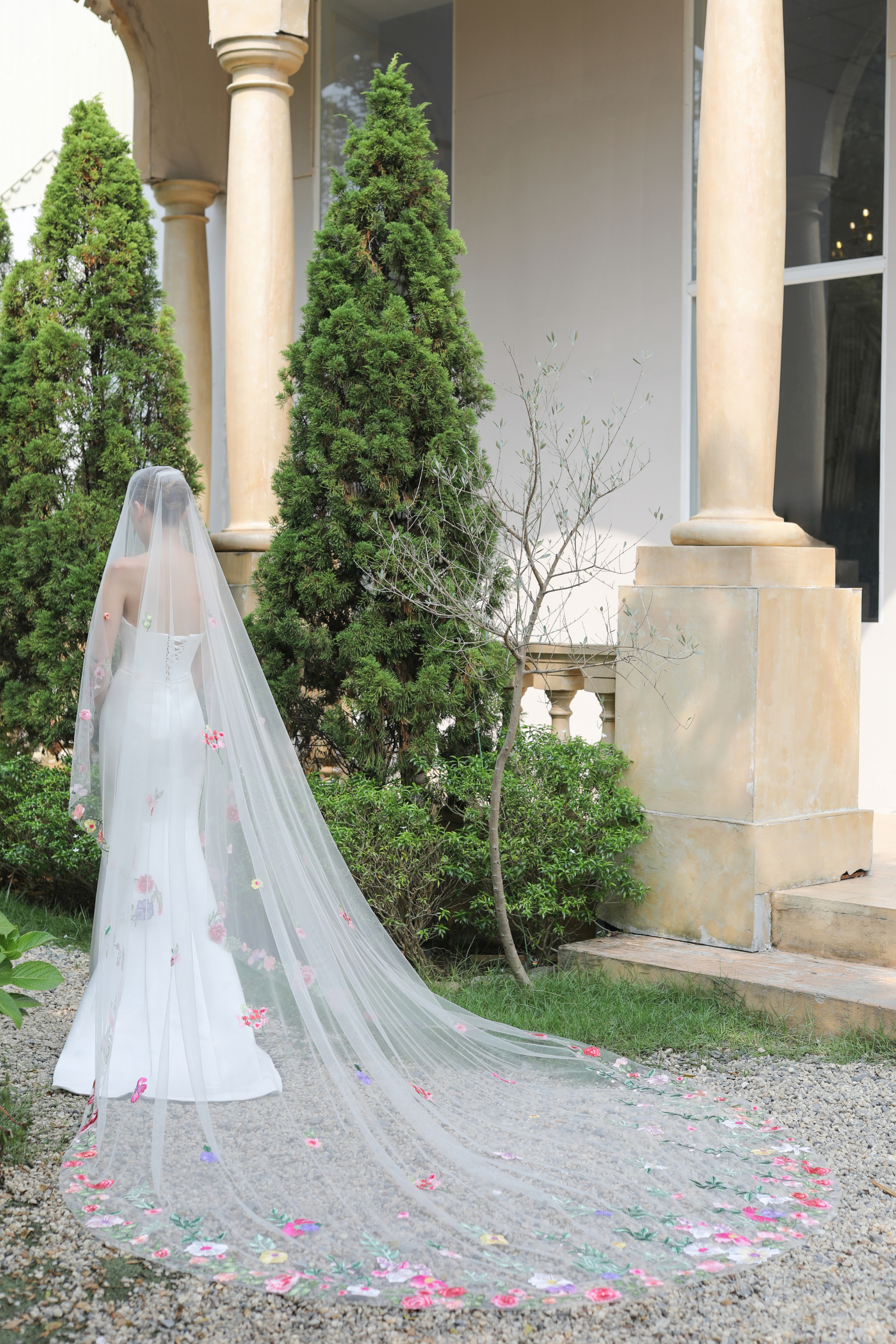 Drop Veil with Colorful Floral Lace (#EMMA) - Dream Dresses by P.M.N.