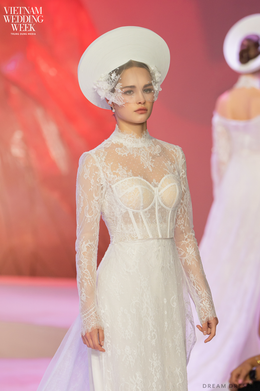 White Bridal Ao Dai | Modern Vietnamese Bridal Dress with French Lace (#YUELIN) - Dream Dresses by P.M.N.