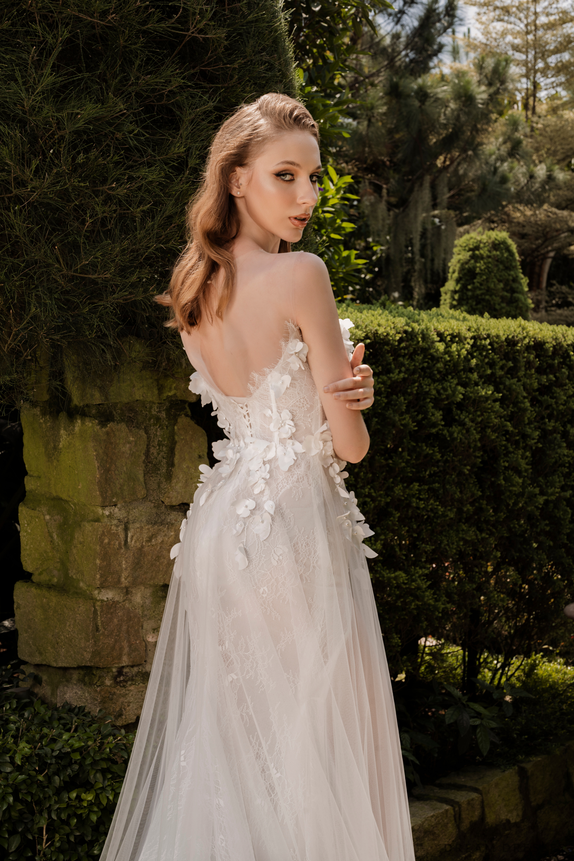 DreamDress By PMN Justyne Mermaid Wedding Dress Gown Illiusion Off Shoulder Open Back Slit Floral Couture Embellishments Chapel Train | Size: 6 DreamDress By PMN Justyne Mermaid Wedding Dress Gown Illiusion Off Shoulder Open Back Slit Floral Couture Embellishments Chapel Train | Size: 6