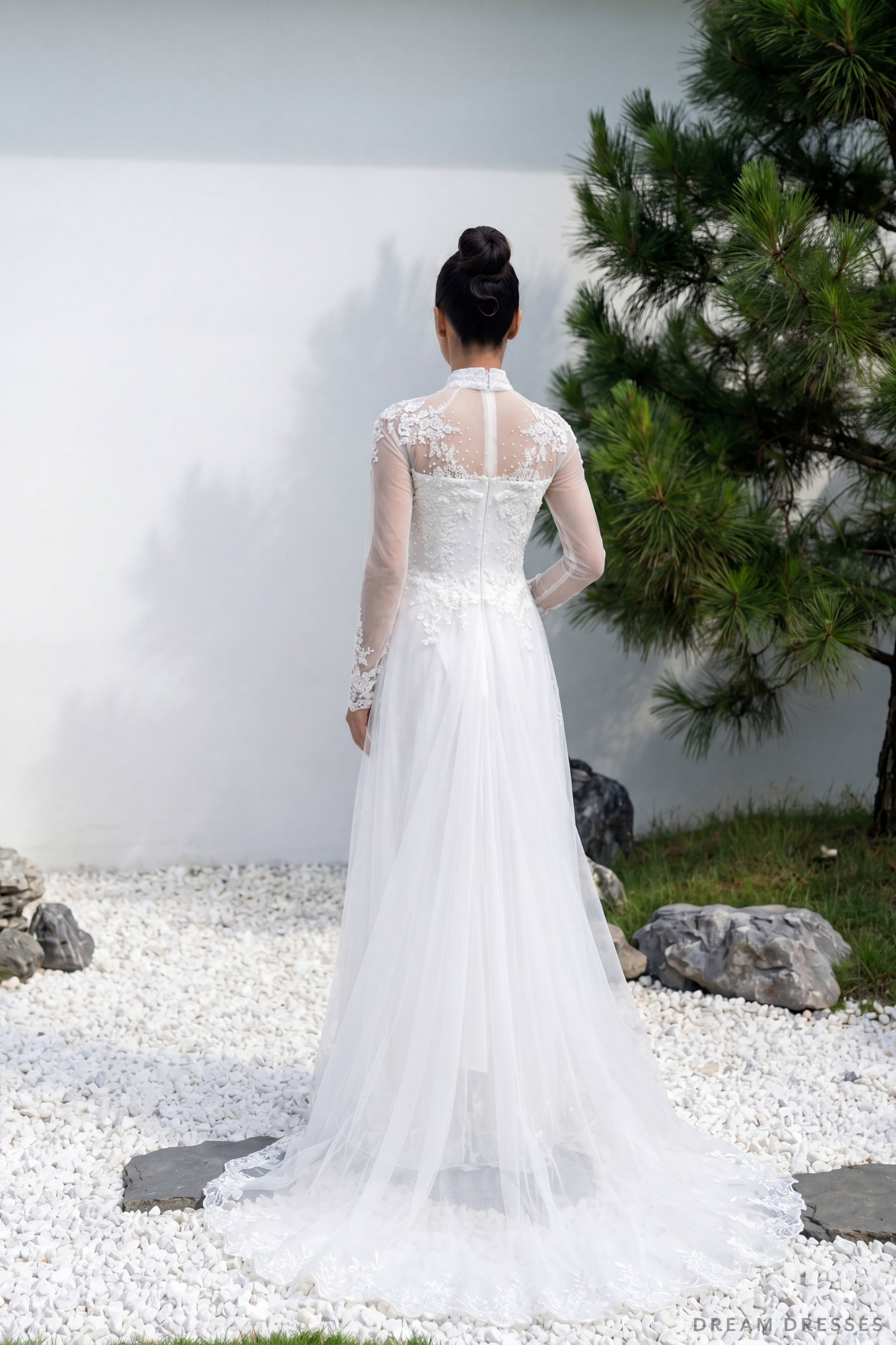 White Bridal Ao Dai | Modern Vietnamese Bridal Dress (#LING) - Dream Dresses by P.M.N.