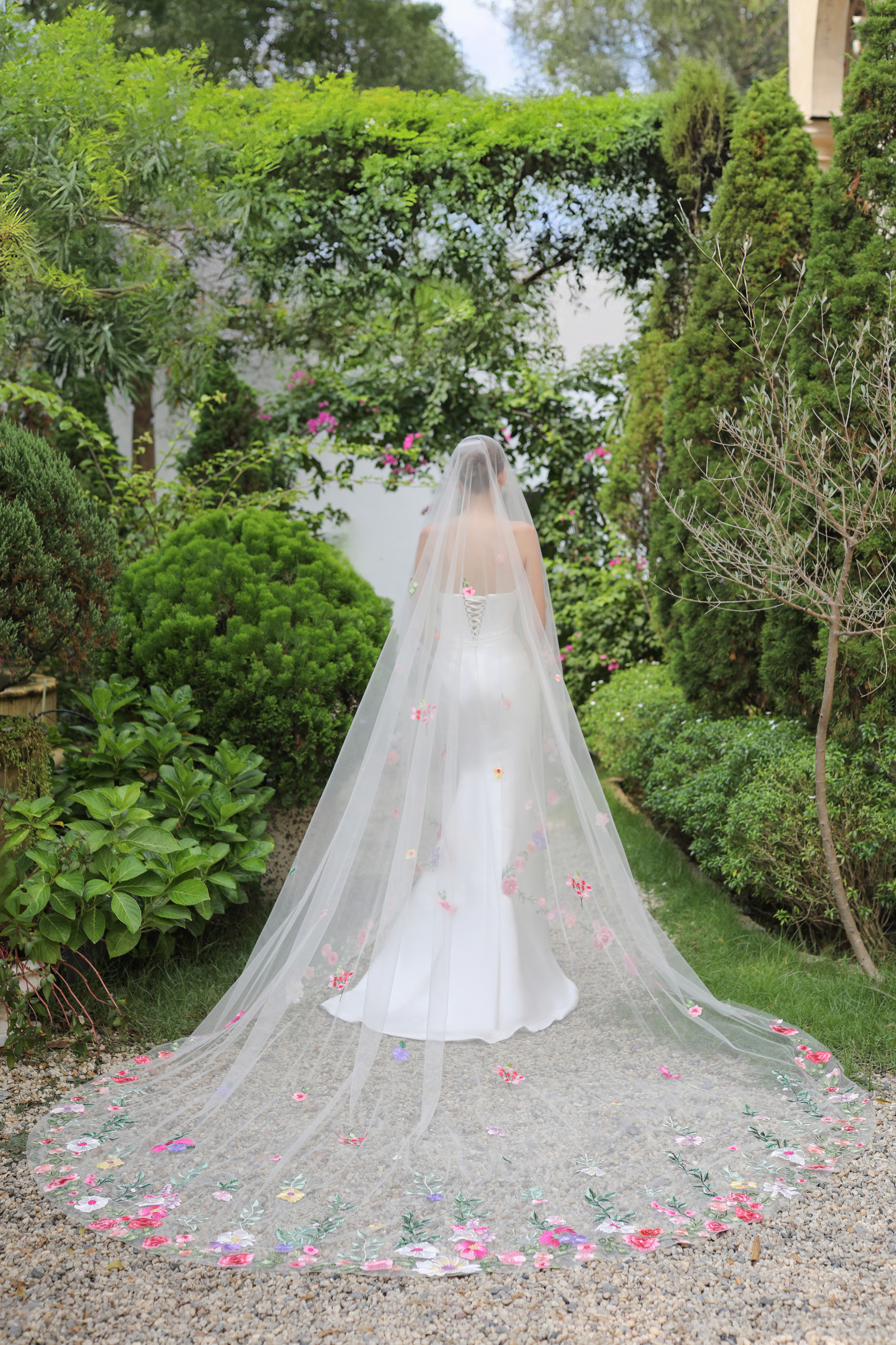 Drop Veil with Colorful Floral Lace (#EMMA) - Dream Dresses by P.M.N.