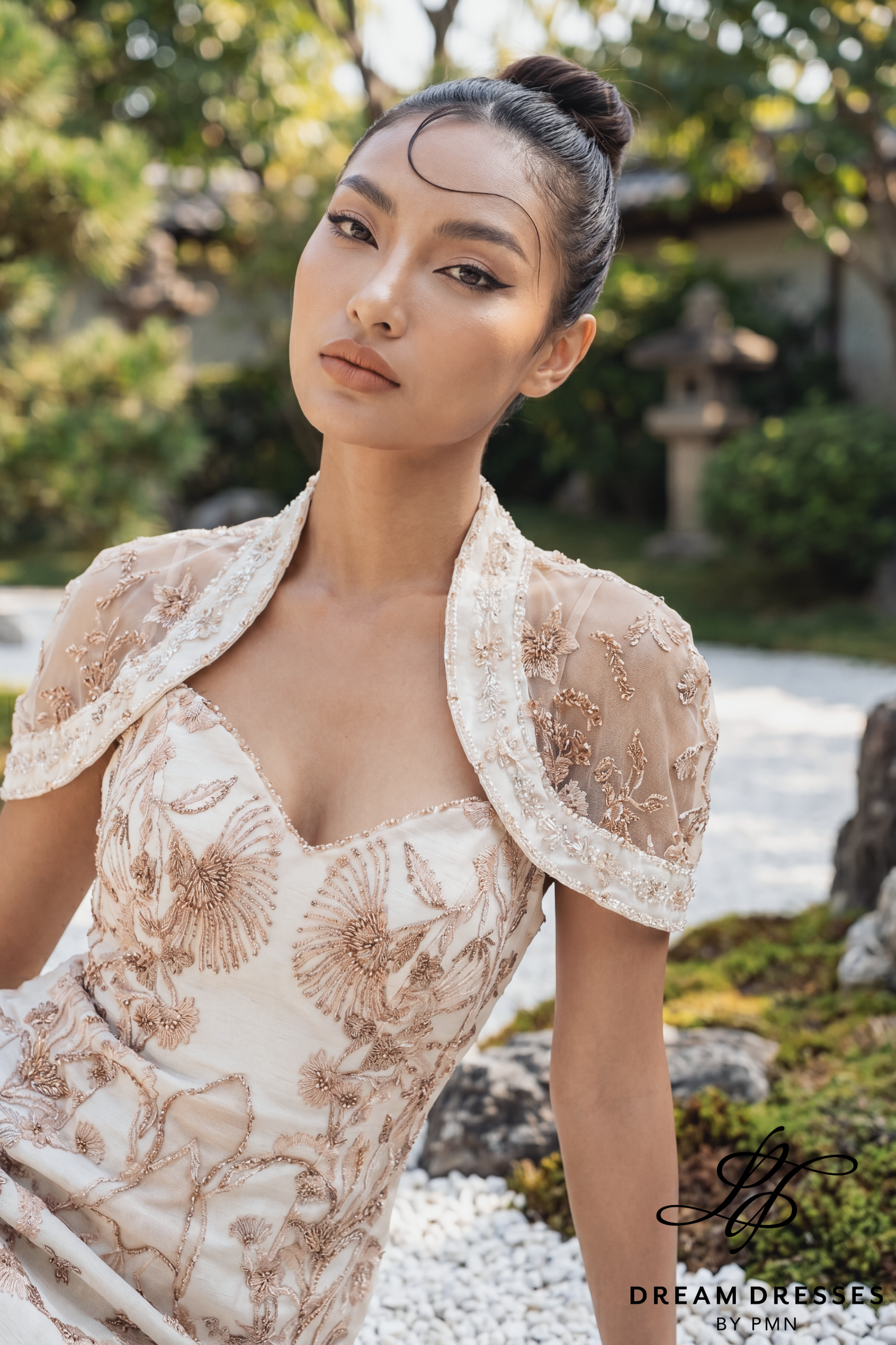 Modern Cheongsam-Inspired Bridal Gown (#YUN)