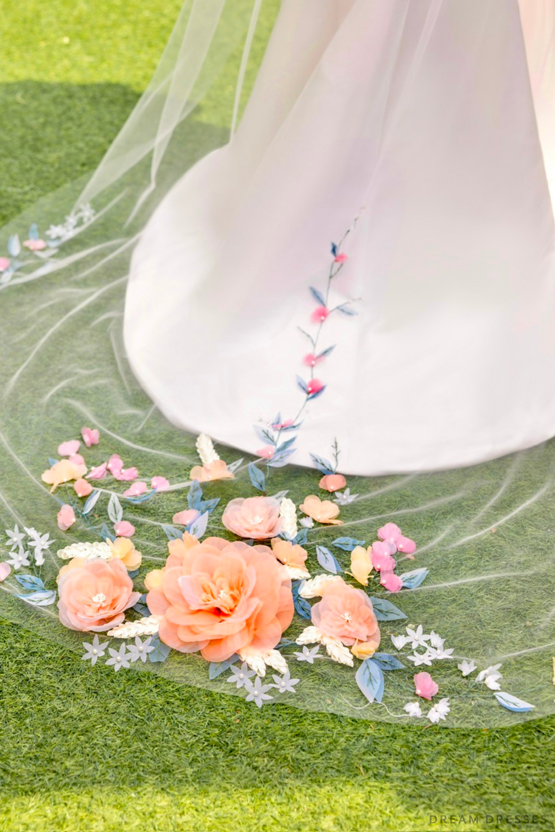 Single Tier 3D Flowers Wedding Veil (#KINSEY) - Dream Dresses by P.M.N.