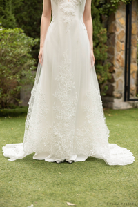 White Ao Dai | Modern Vietnamese Bridal Dress with Couture Lace (#KINA) - Dream Dresses by P.M.N.