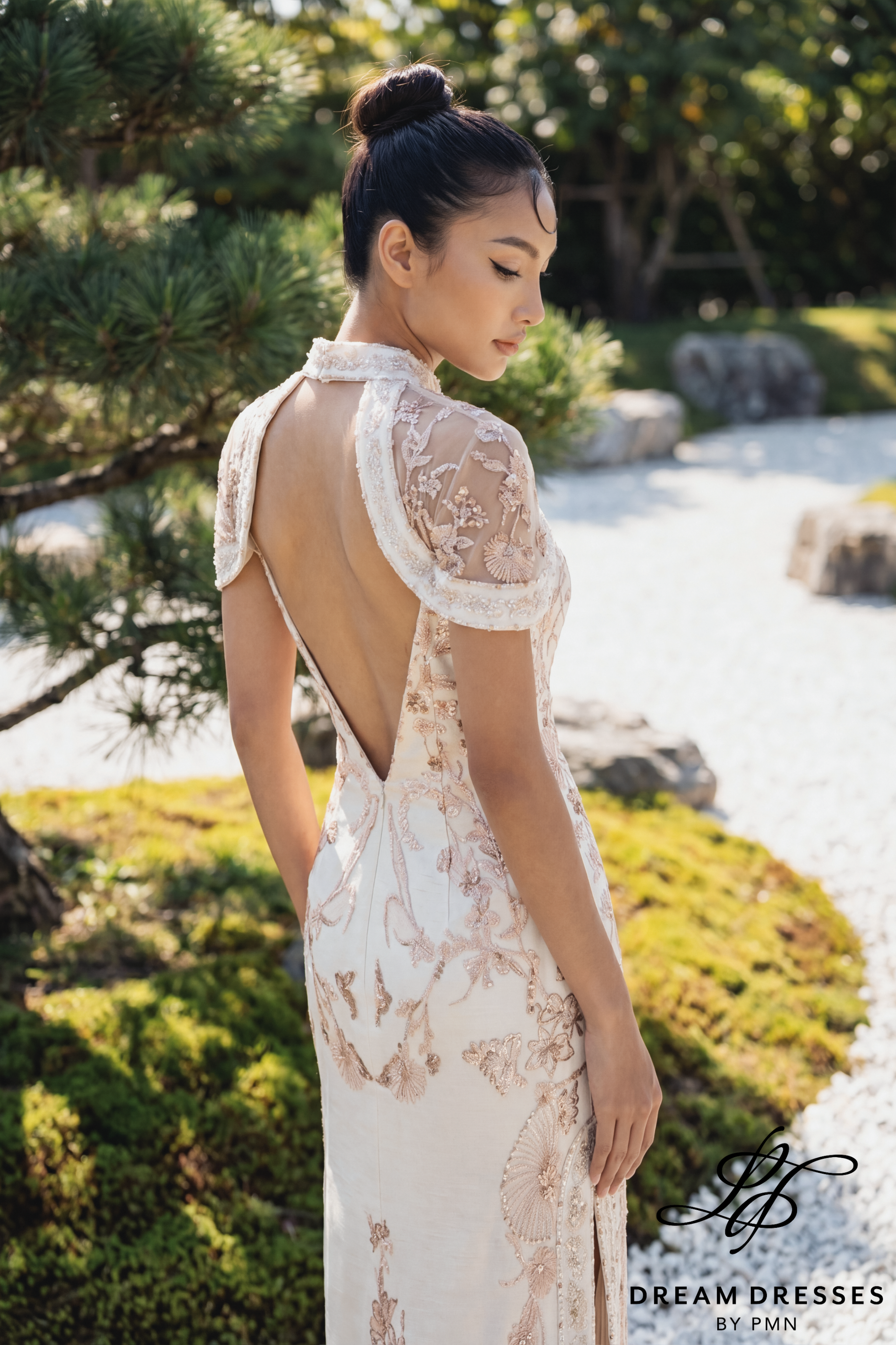 Modern Cheongsam-Inspired Bridal Gown (#YUN)