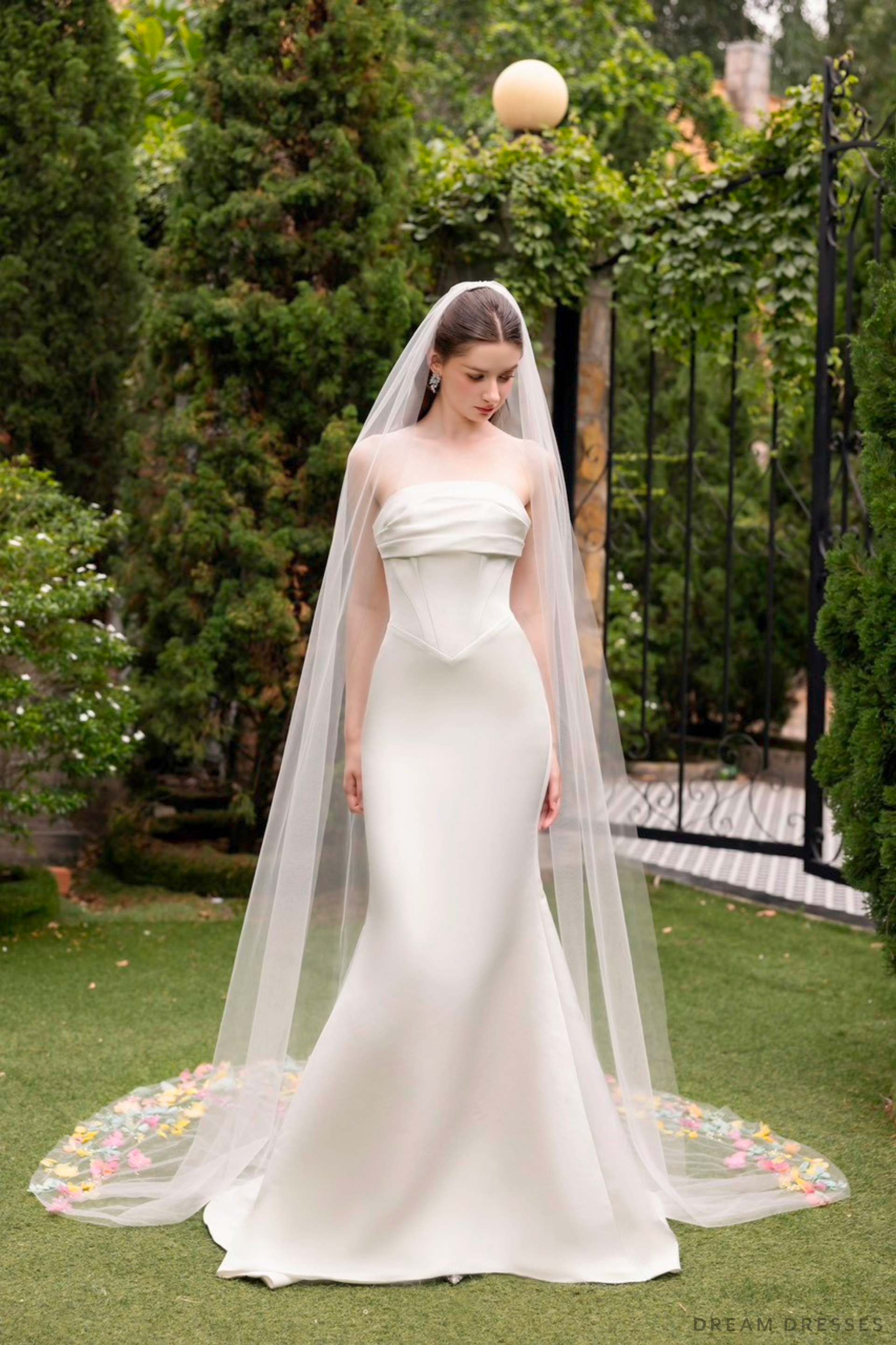 3D Flowers Cathedral Bridal Veil (#ROISIN) - Dream Dresses by P.M.N.