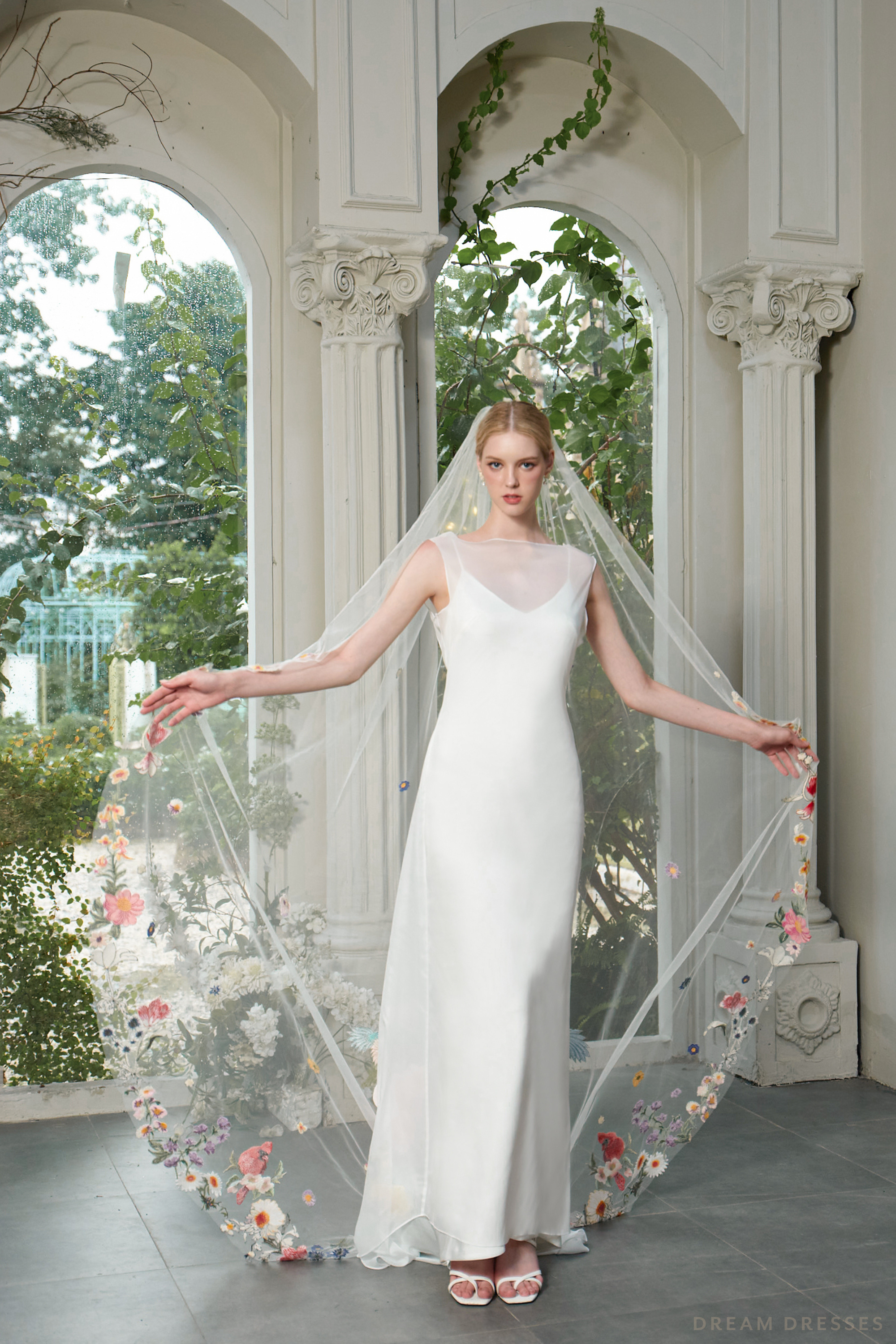 Hummingbird Embroidery Wedding Veil (#SILVANA)