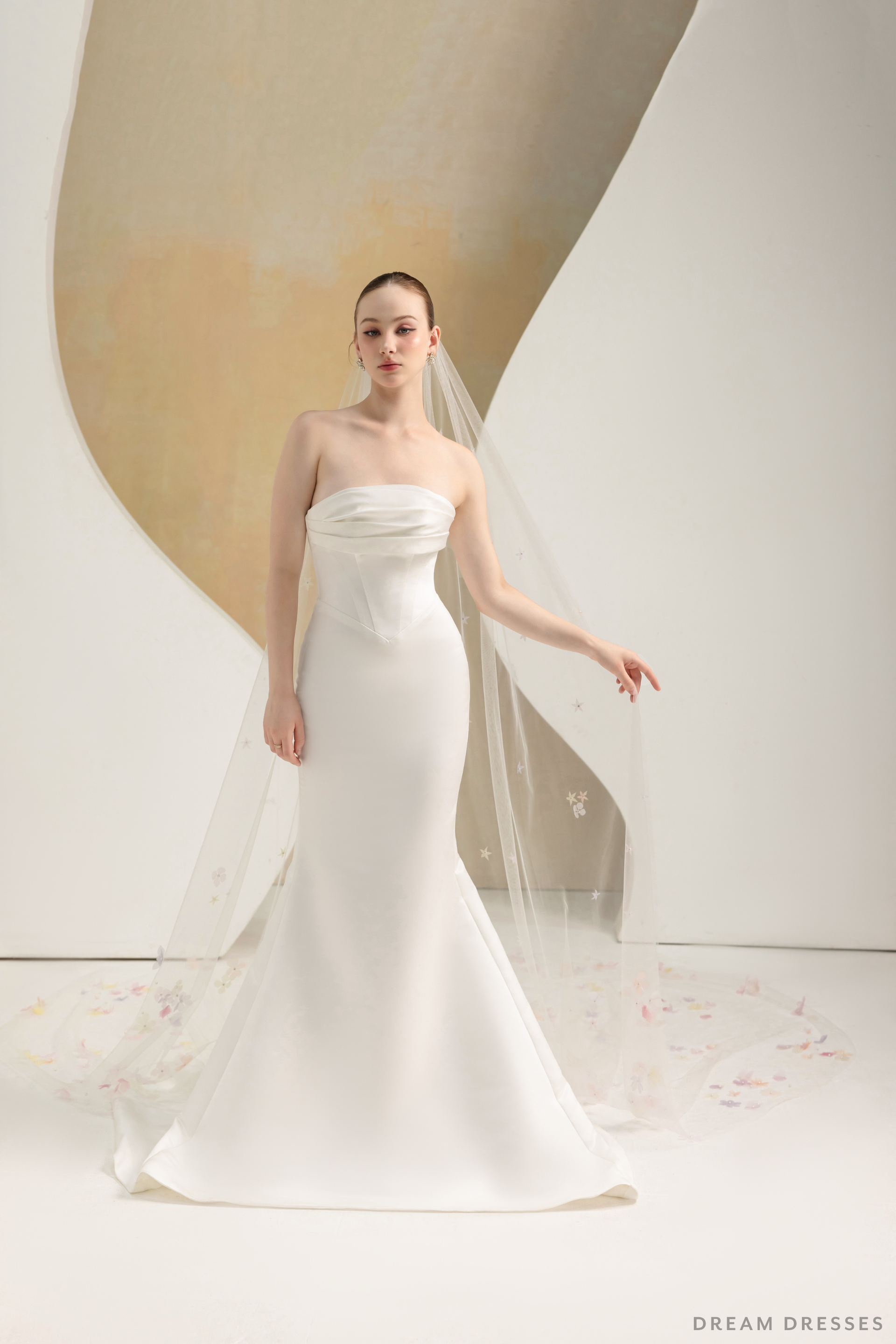 Bridal Veil with 3D Flowers (#ESIYA) - Dream Dresses by P.M.N.