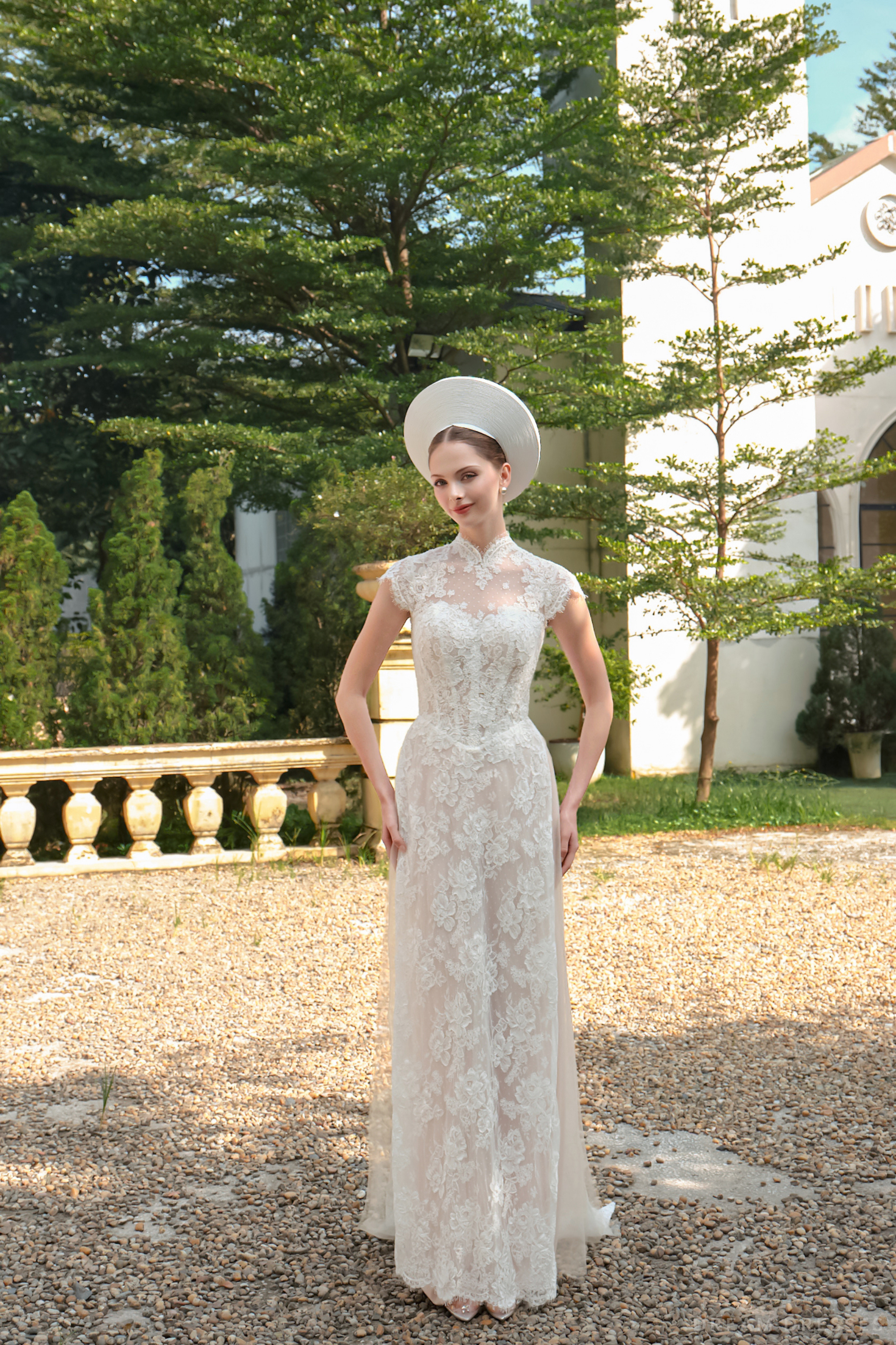 White Bridal Ao Dai | Modern Vietnamese Bridal Dress with French Lace (#ASTORIA)