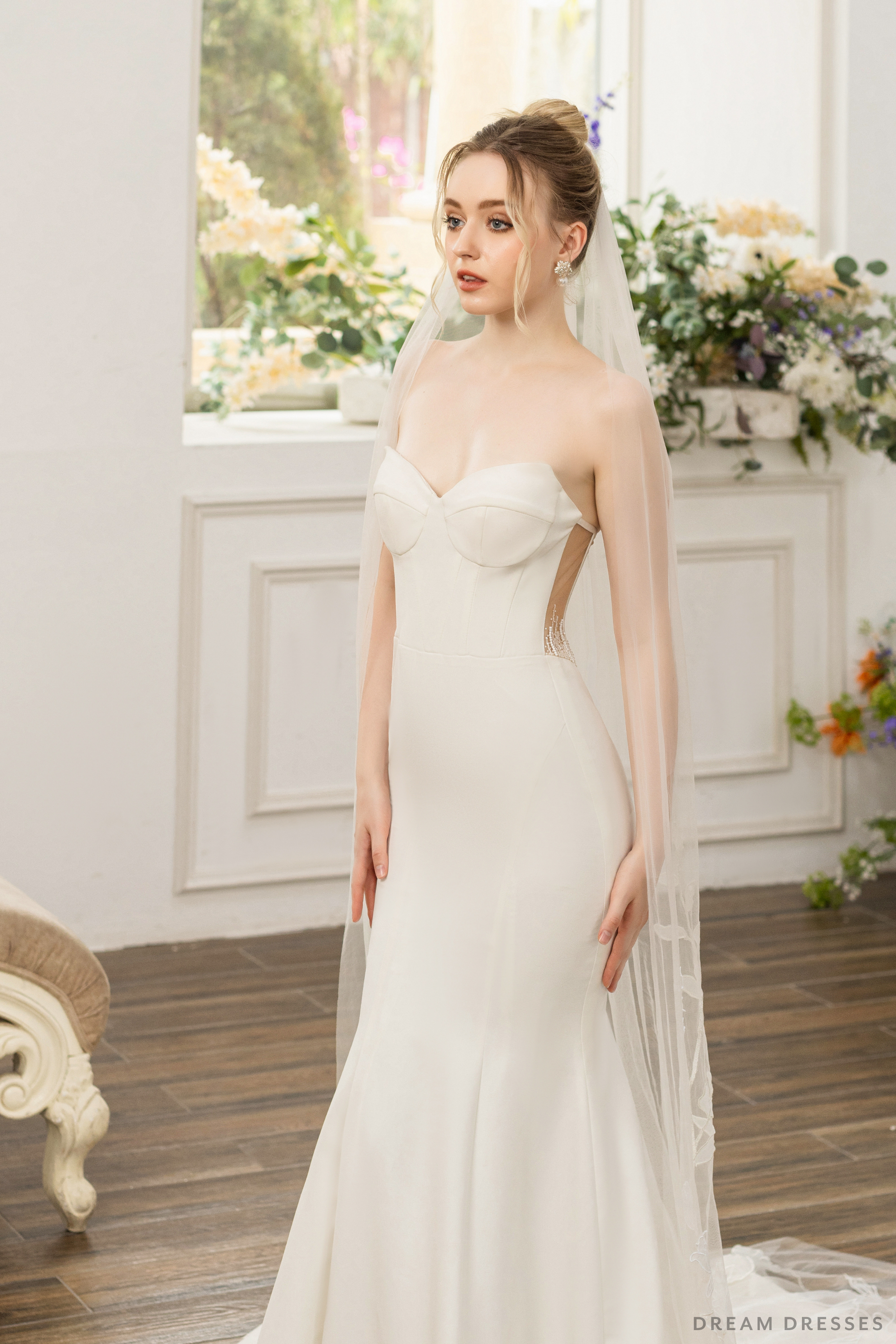Floral Lace Wedding Veil (#AMABELLA) - Dream Dresses by P.M.N.