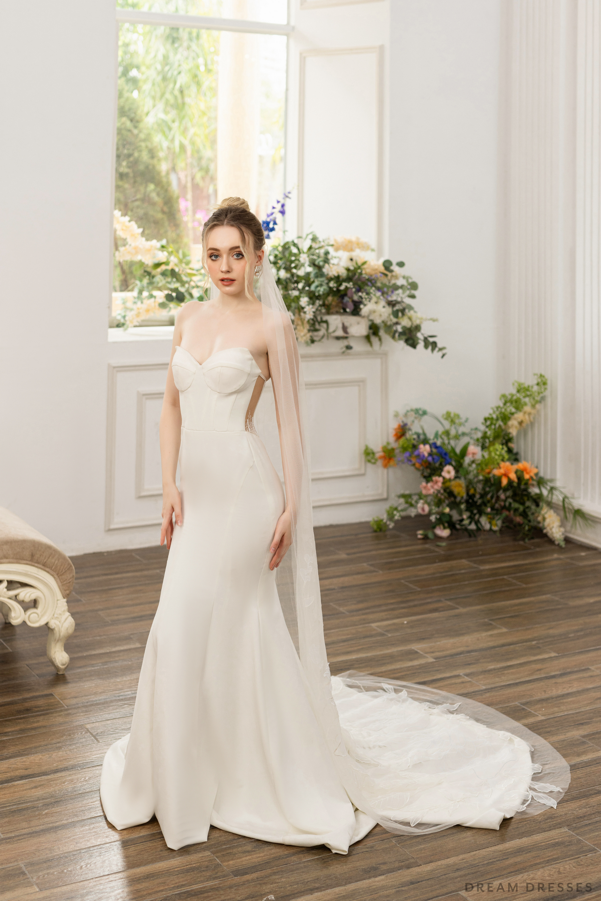 Floral Lace Wedding Veil (#AMABELLA) - Dream Dresses by P.M.N.