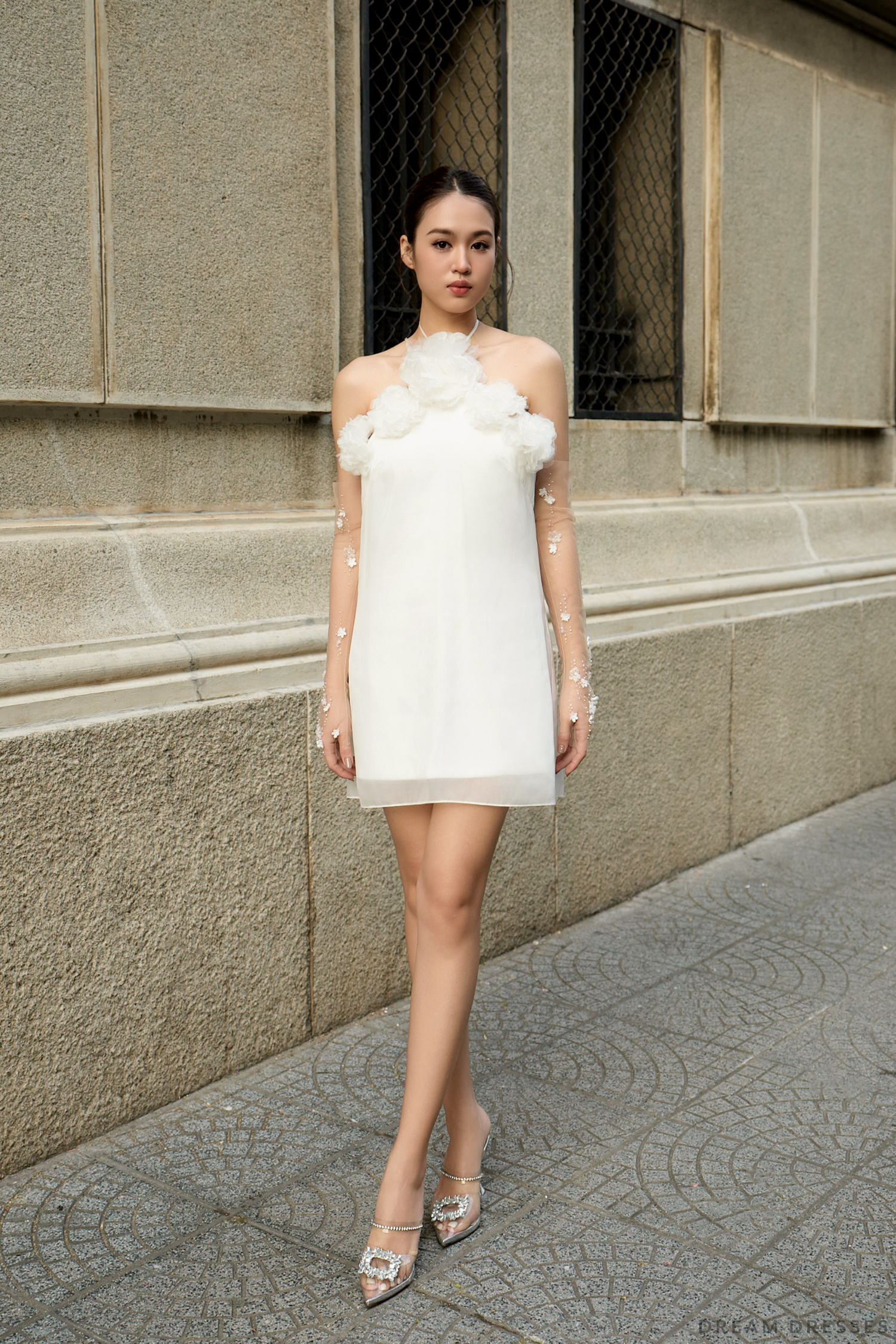 DreamDress By PMN Ciara Mini Bridal Shower Bridesmaid Dress Halter Neck Floral Embellishment | Size: 20 | With Detachable Sleeves DreamDress By PMN Ciara Mini Bridal Shower Bridesmaid Dress Halter Neck Floral Embellishment | Size: 20 | With Detachable Sleeves