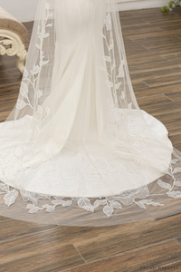 Floral Lace Wedding Veil (#AMABELLA) - Dream Dresses by P.M.N.